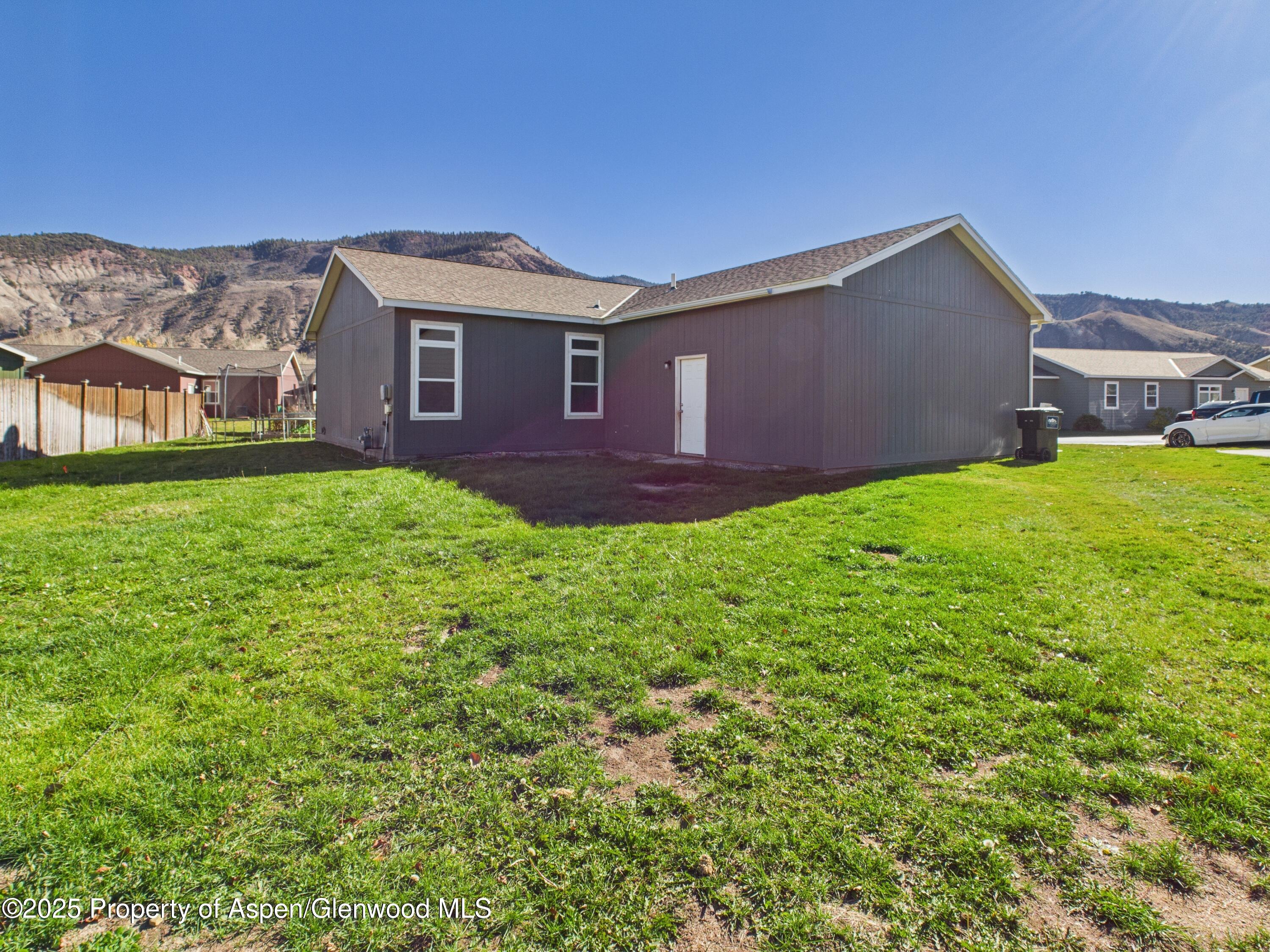 68 Salmon Loop Loop Property Photo 33