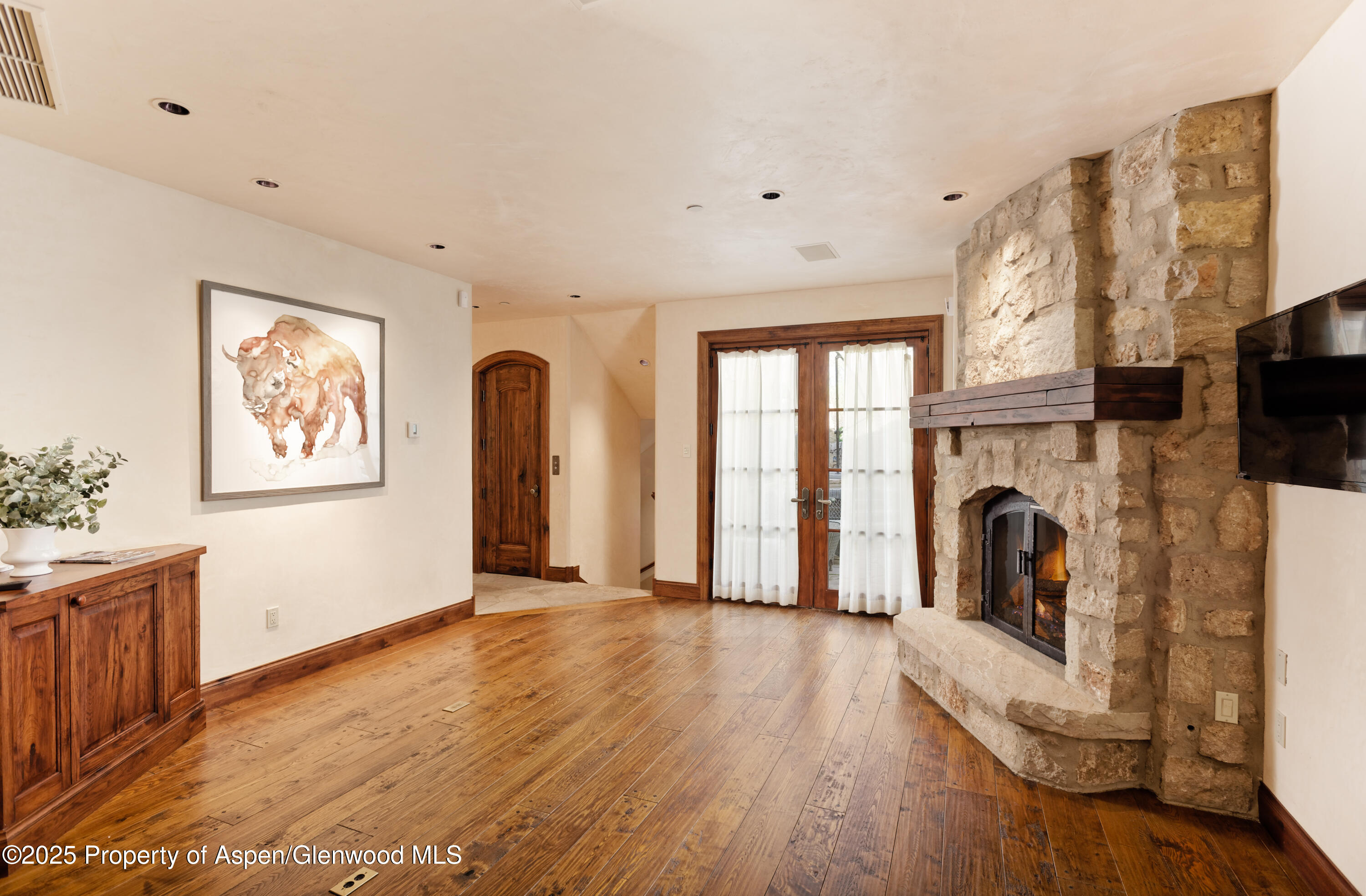 388 Exhibition Lane Property Photo 12