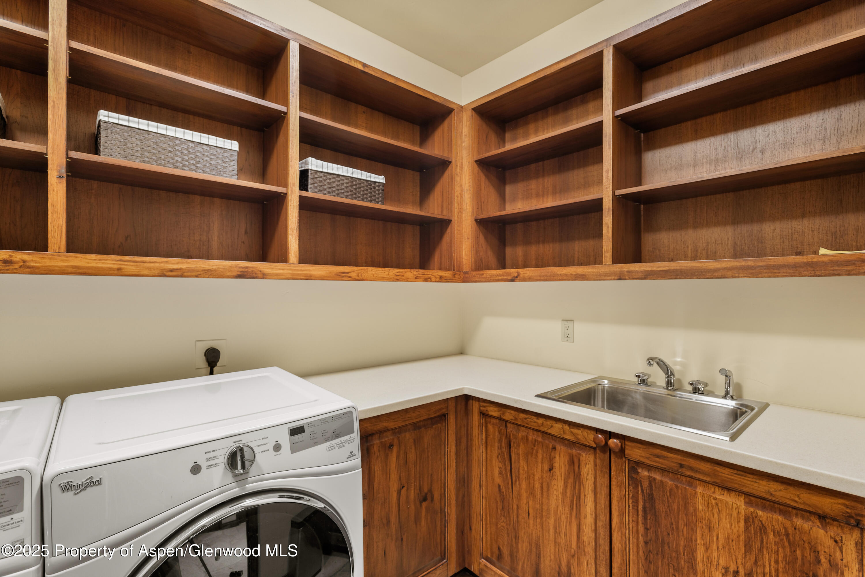 388 Exhibition Lane Property Photo 27