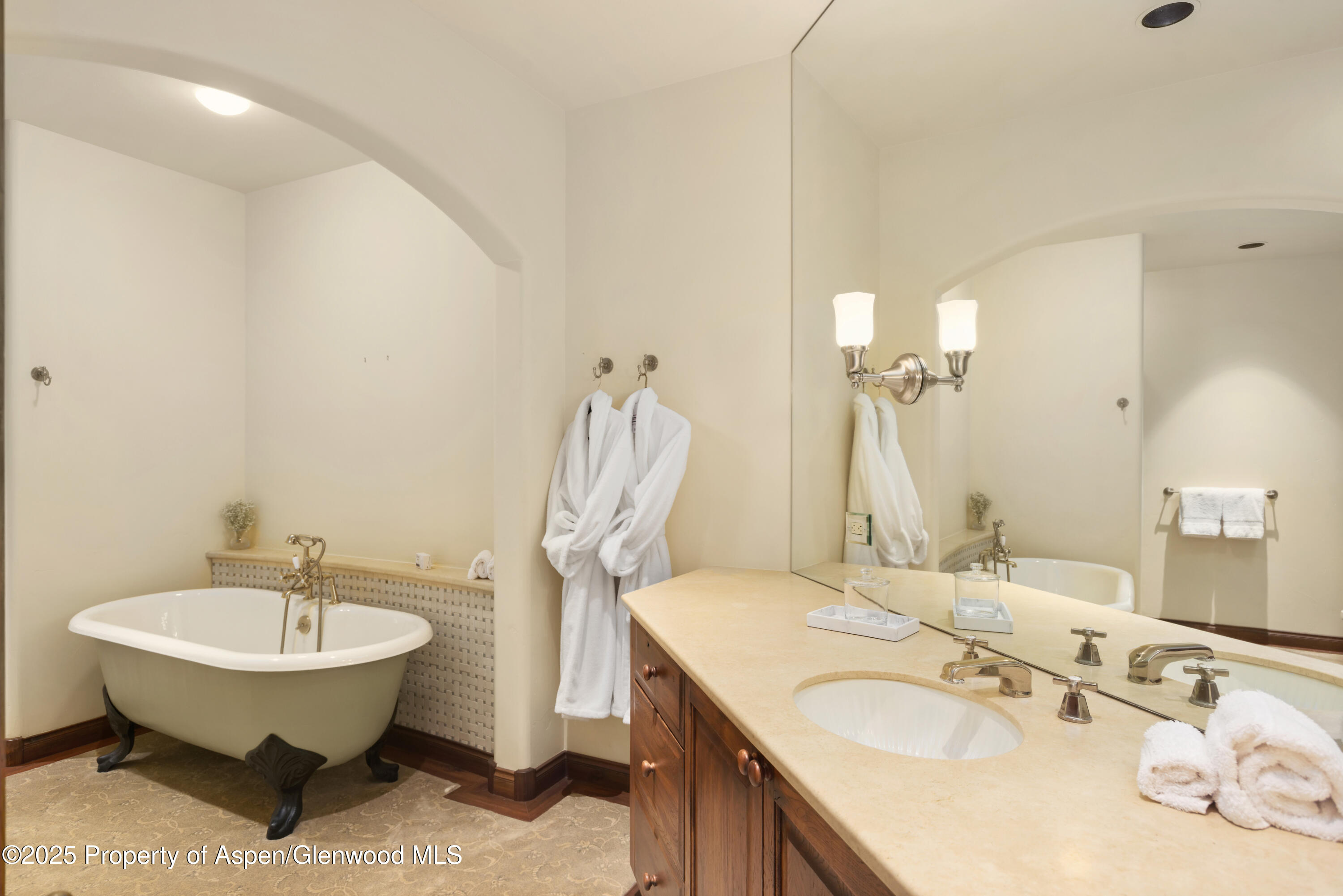 388 Exhibition Lane Property Photo 35