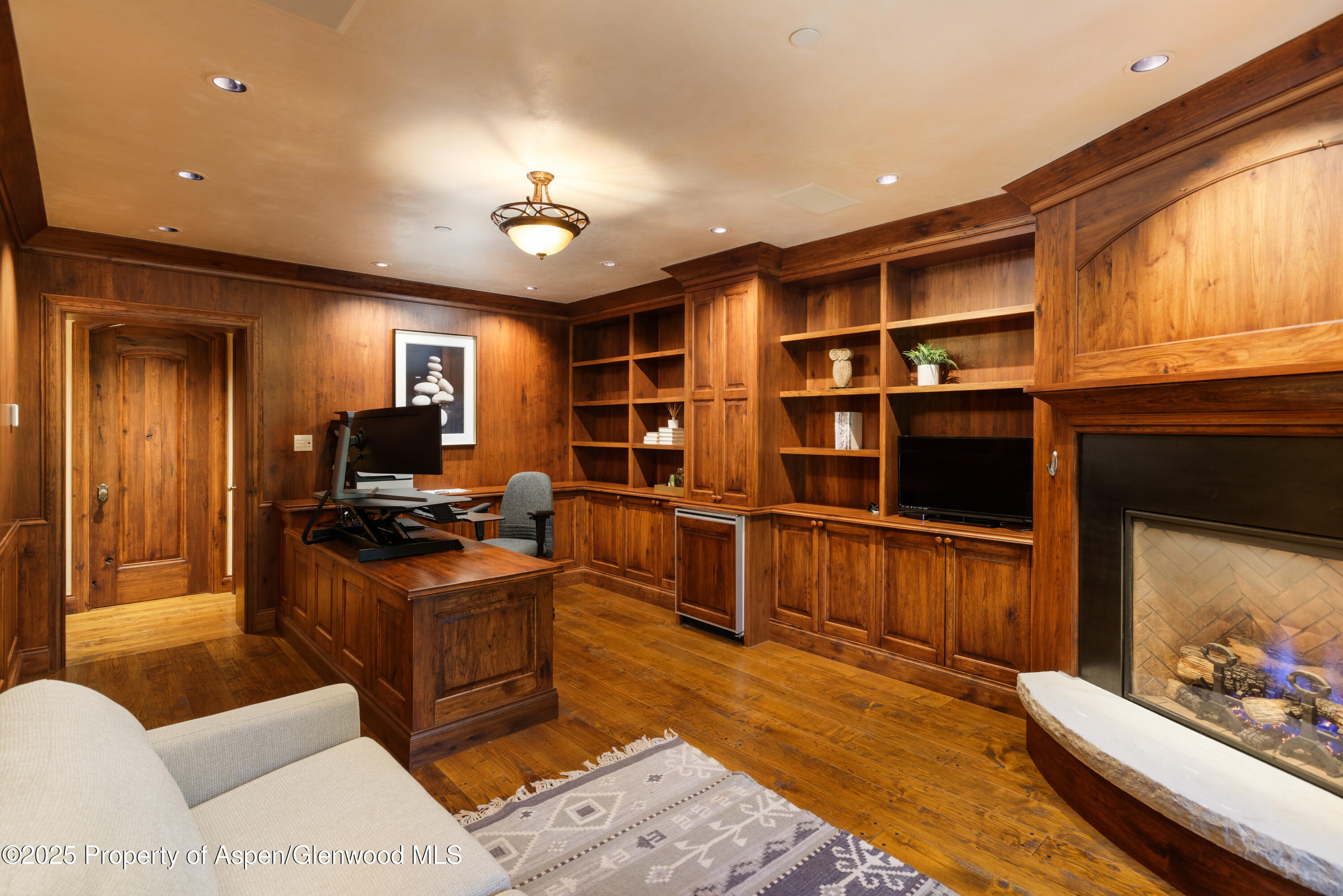 388 Exhibition Lane Property Photo 37