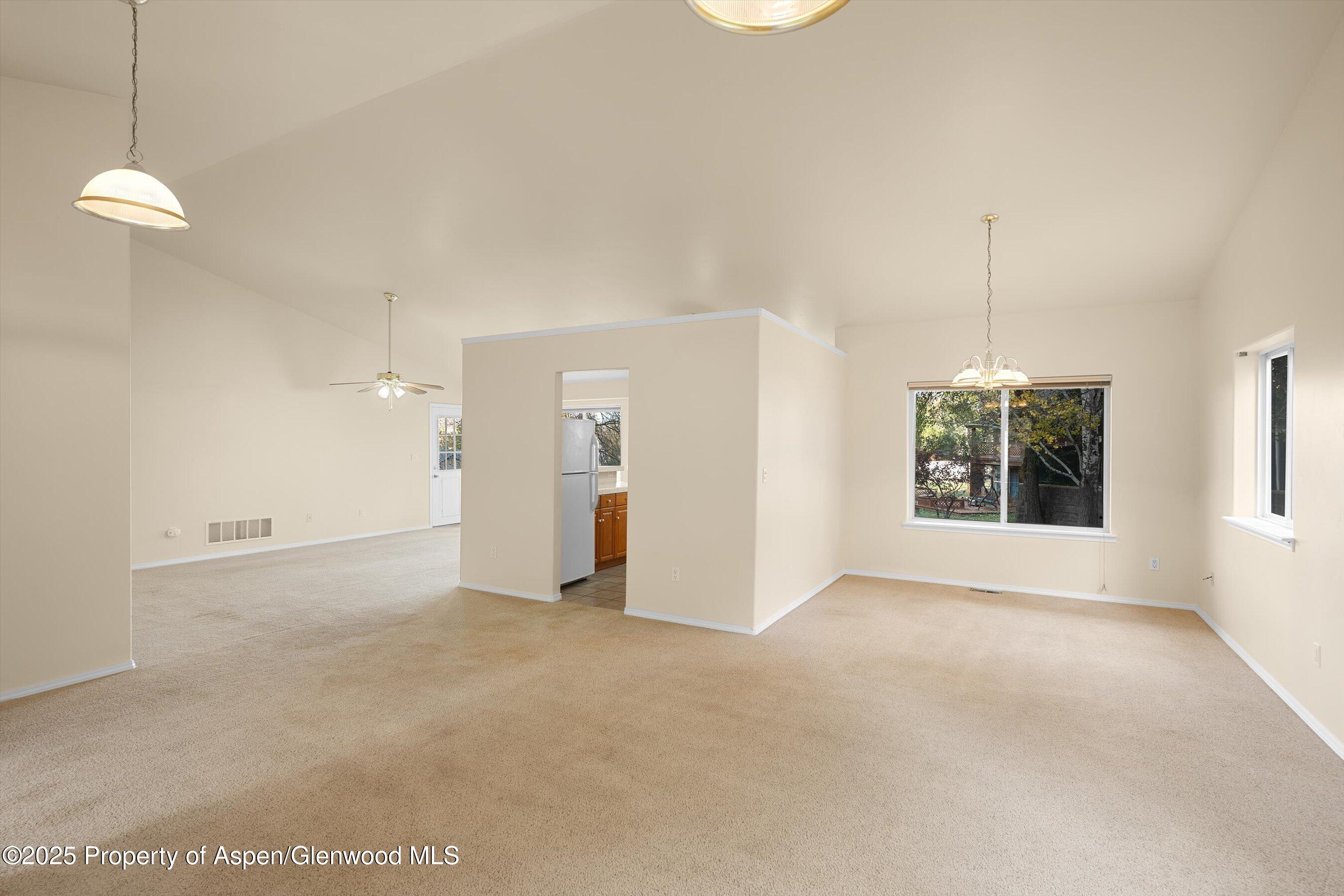 634 E First Street Property Photo 2