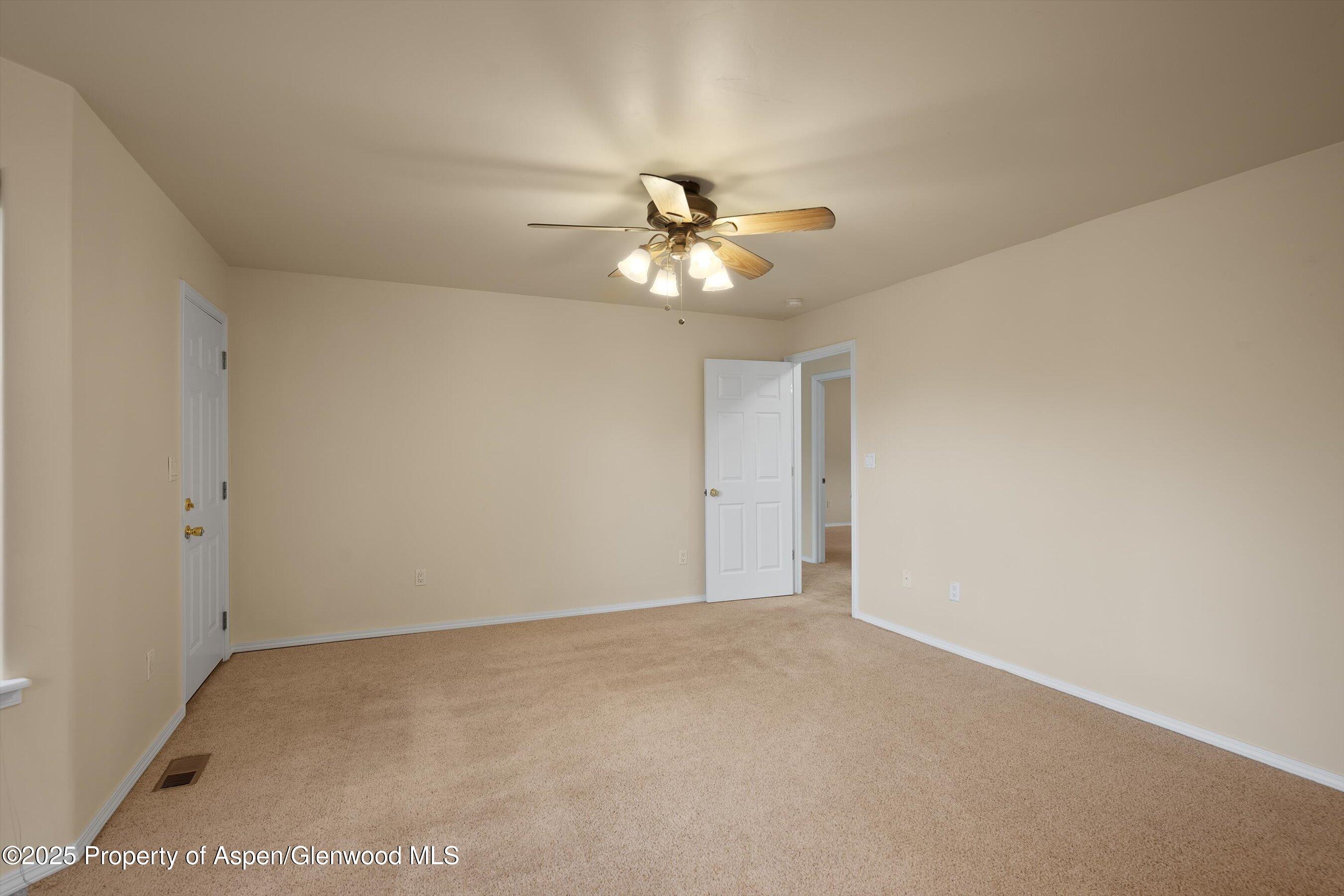 634 E First Street Property Photo 6
