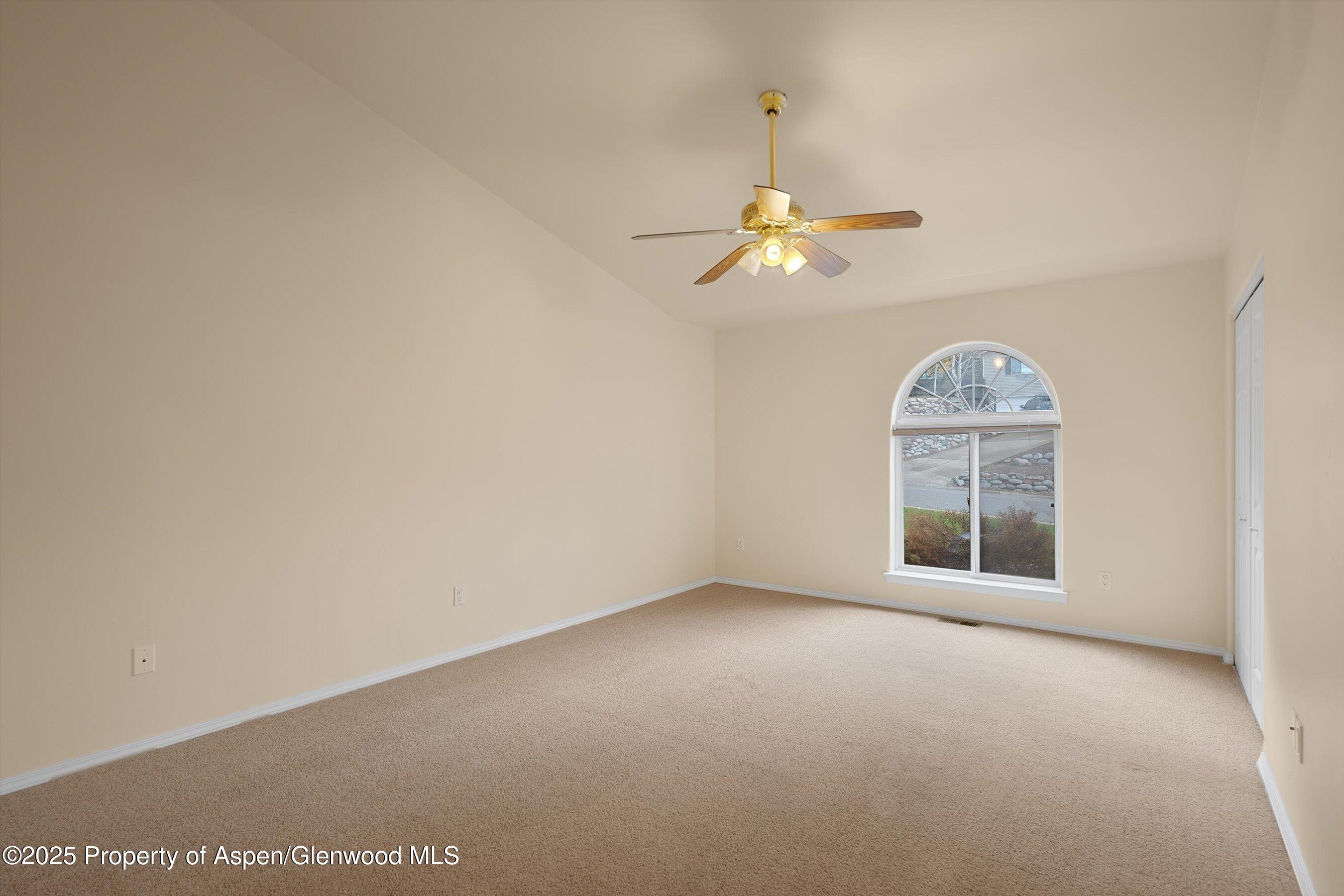 634 E First Street Property Photo 10