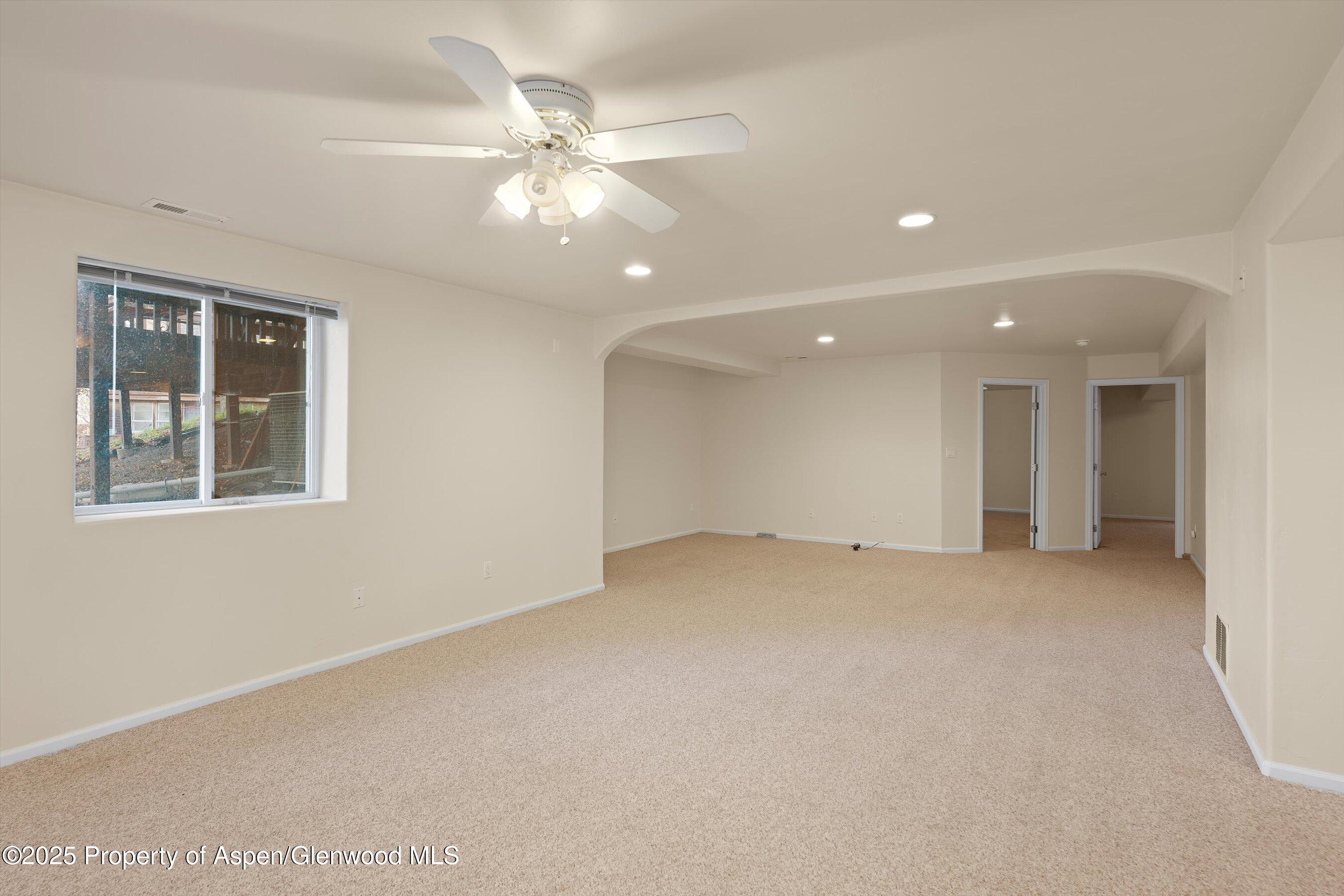 634 E First Street Property Photo 12