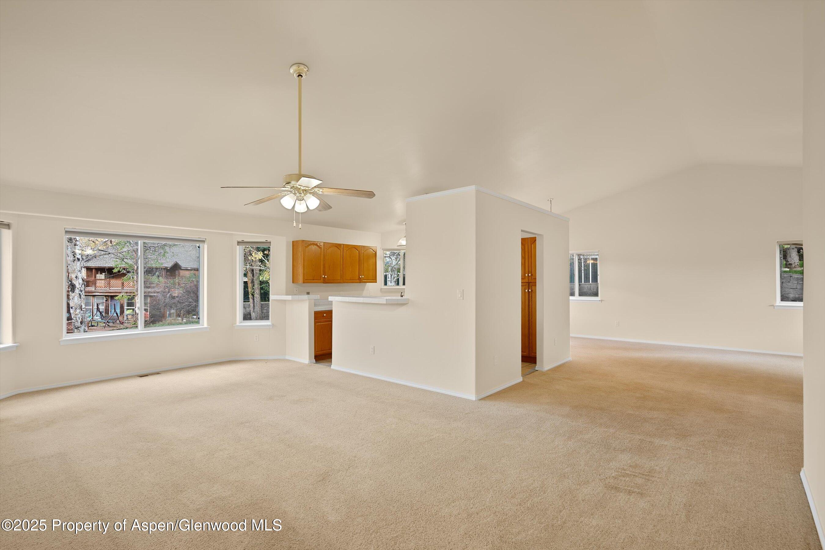 634 E First Street Property Photo 18