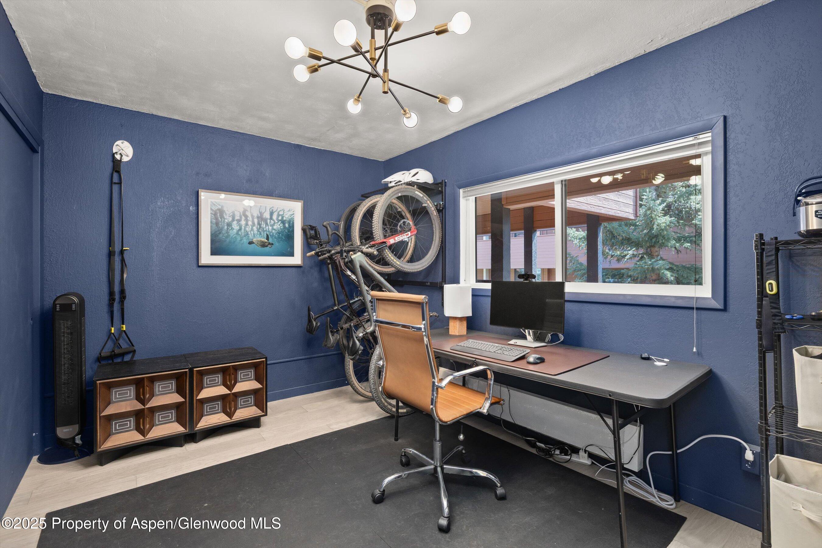 950 Vine Street Property Photo 16
