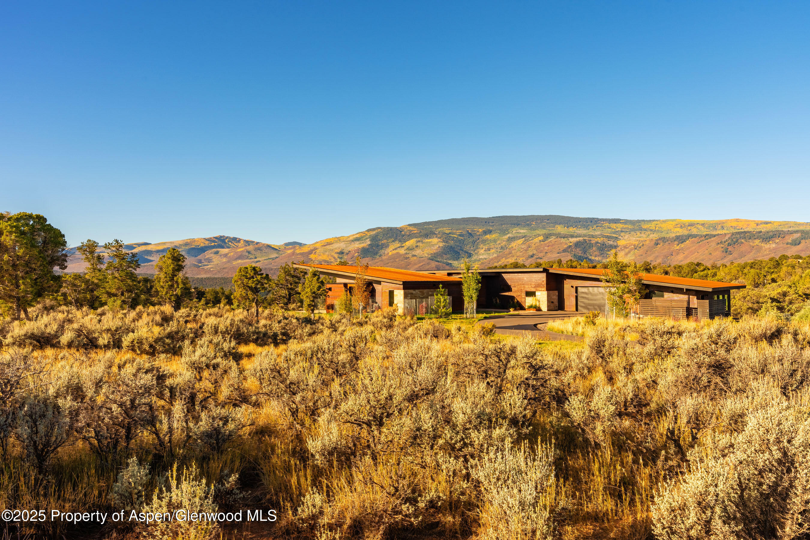 2685 Elk Springs Drive Property Photo 40
