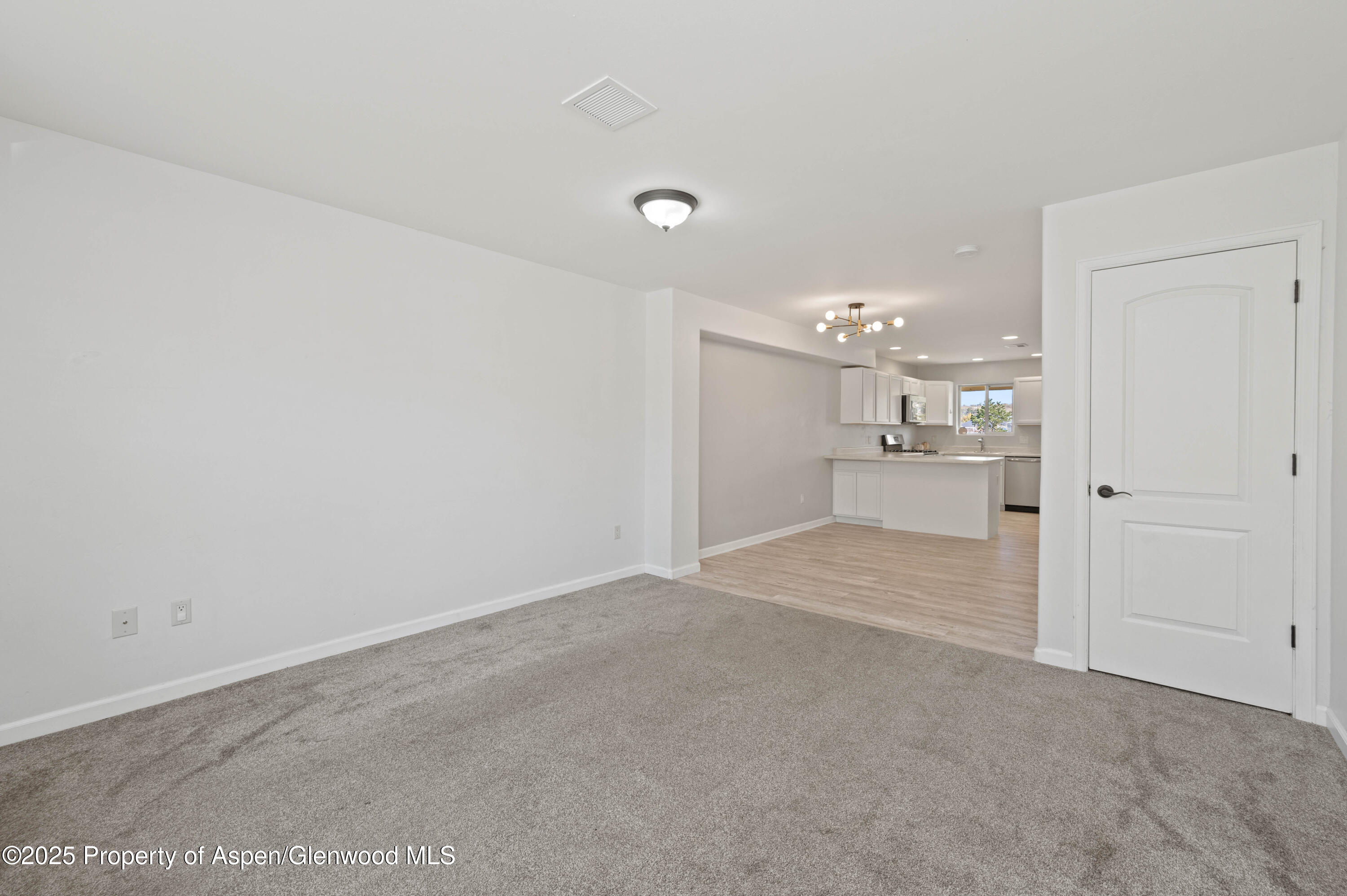 148 W 26th Street Property Photo 2