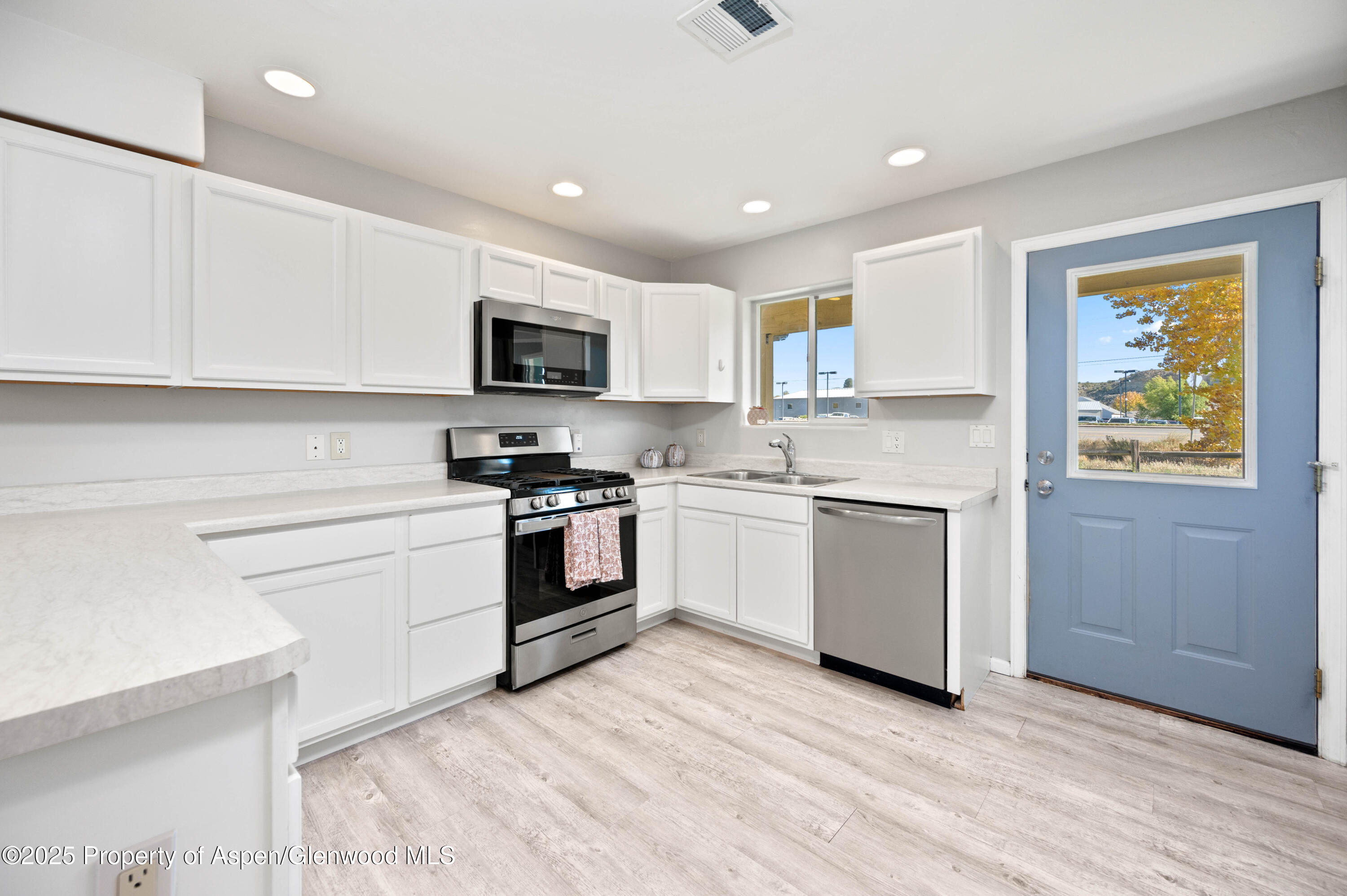 148 W 26th Street Property Photo 7