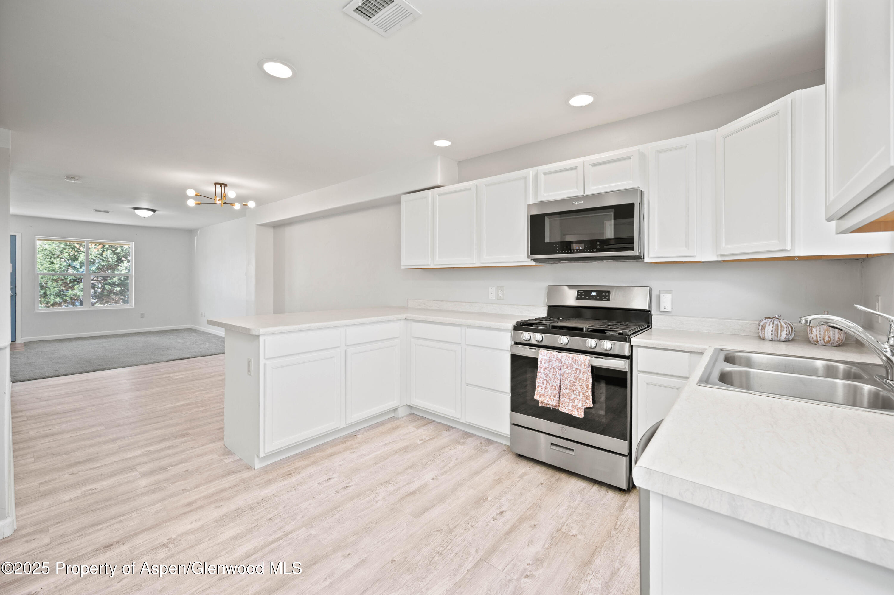 148 W 26th Street Property Photo 8