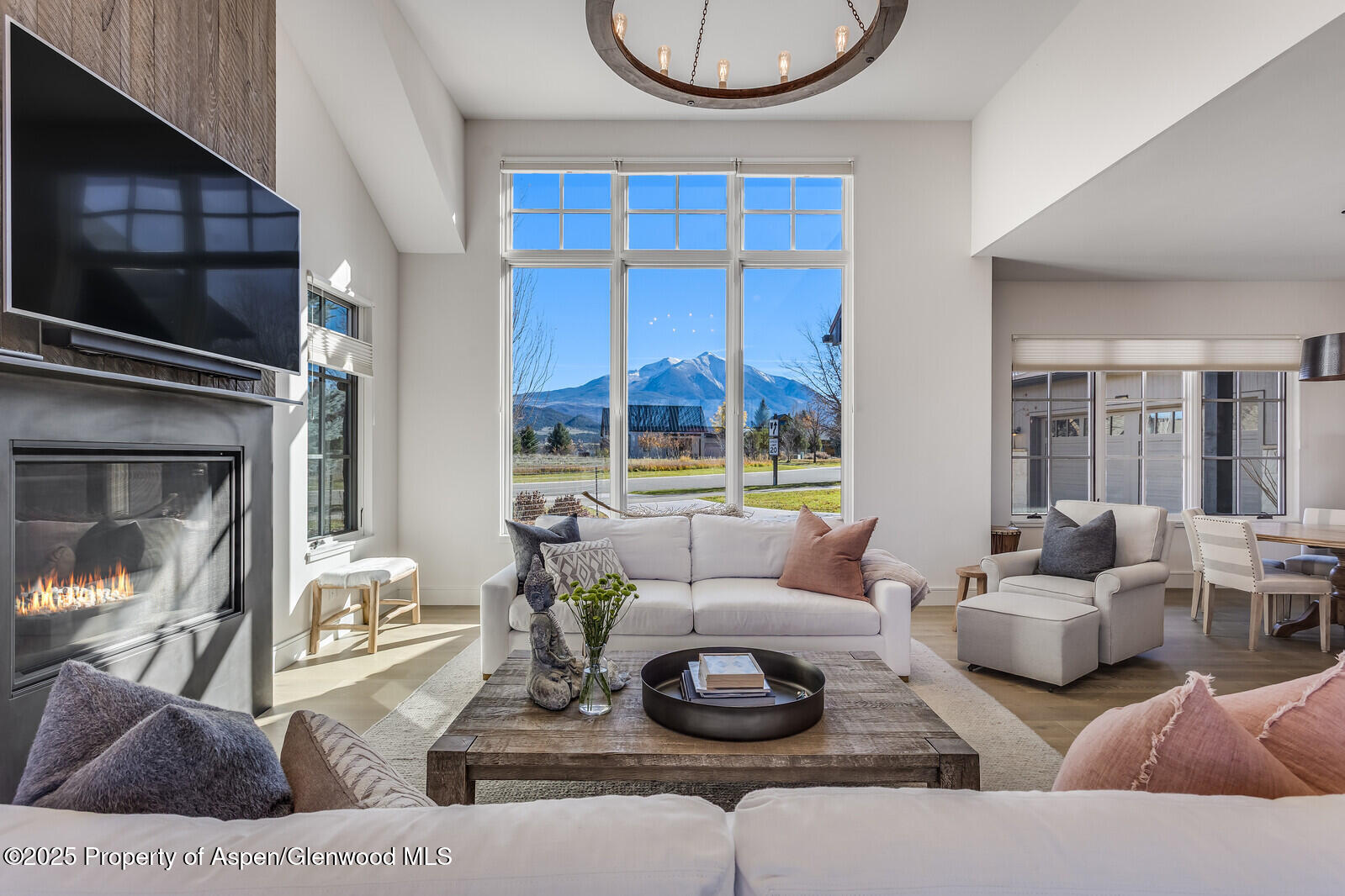 283 Crystal Canyon Drive Property Photo 1