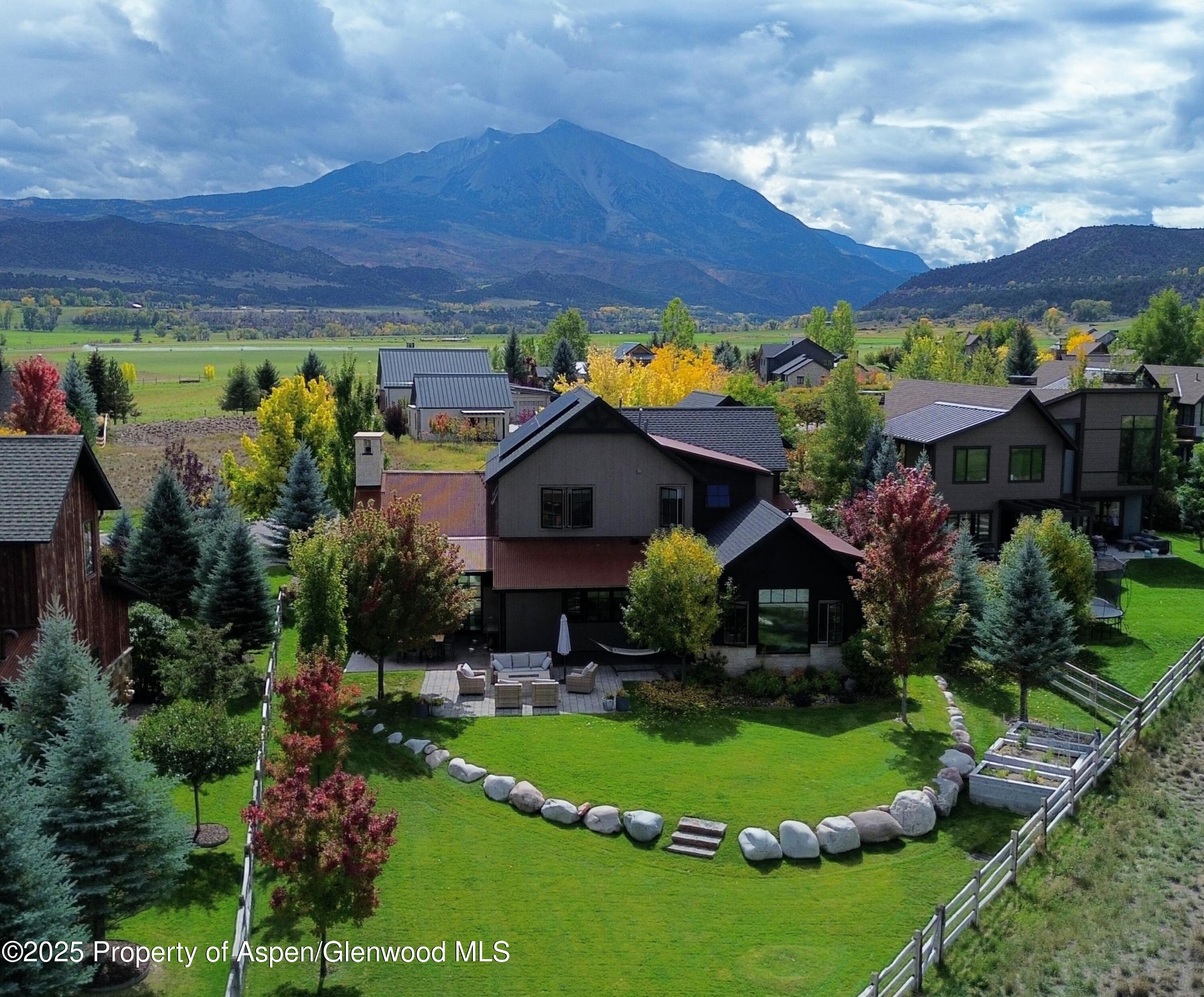 283 Crystal Canyon Drive Property Photo 3