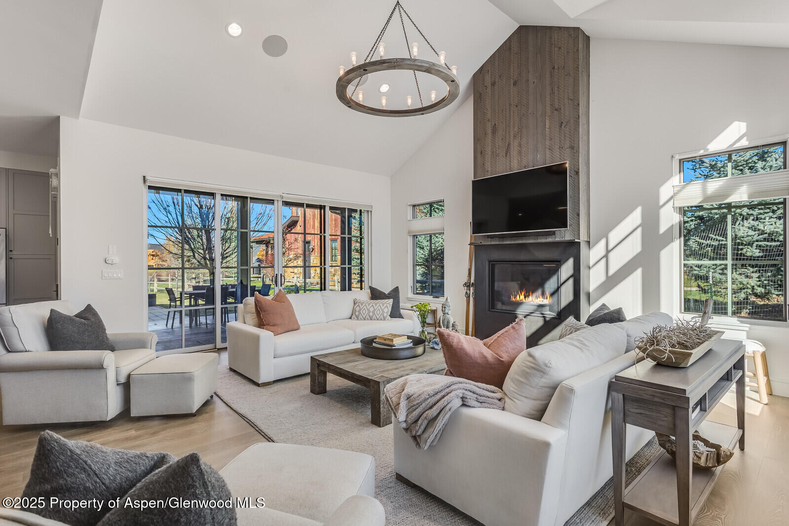 283 Crystal Canyon Drive Property Photo 20