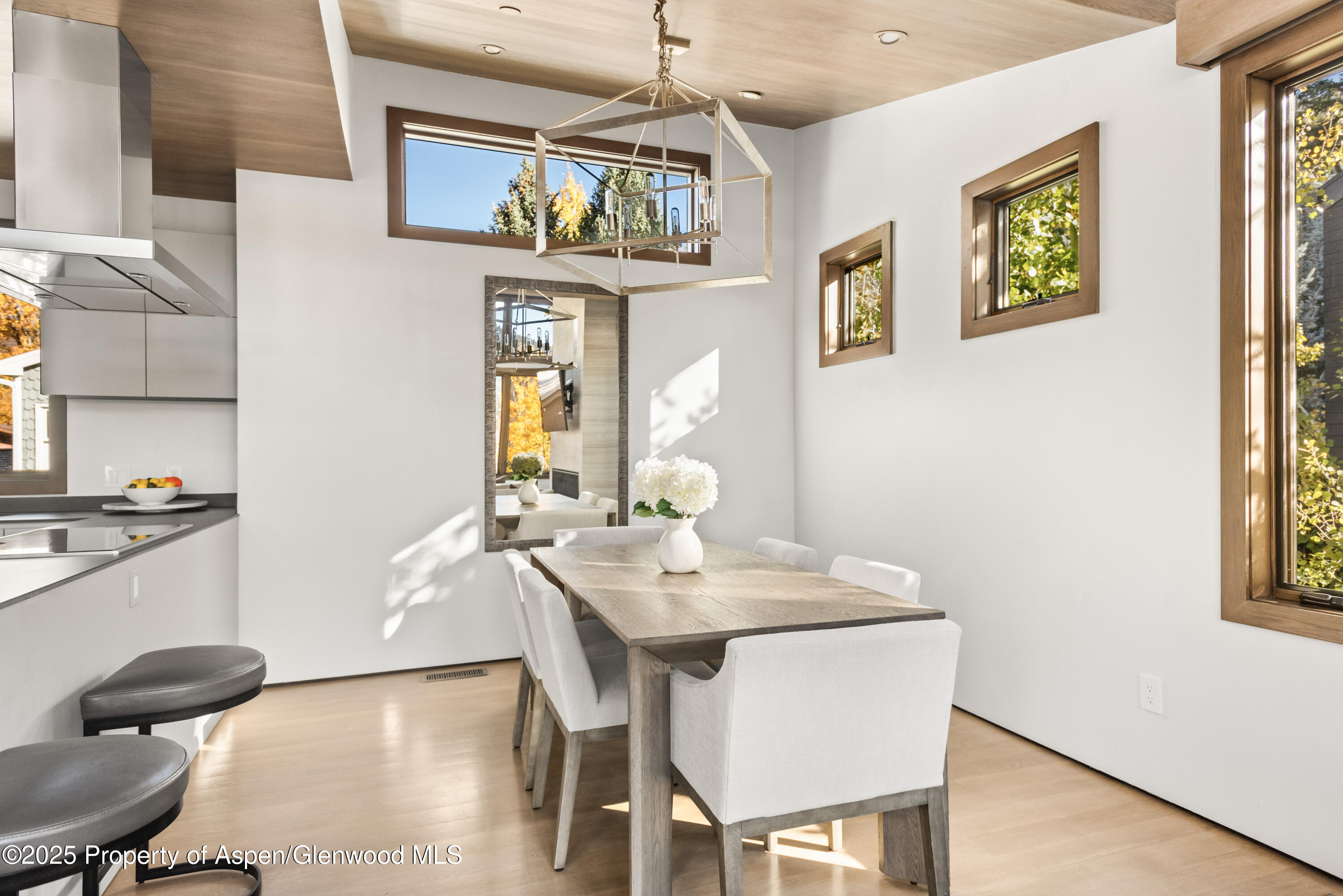 522 Spruce Street Property Photo 8