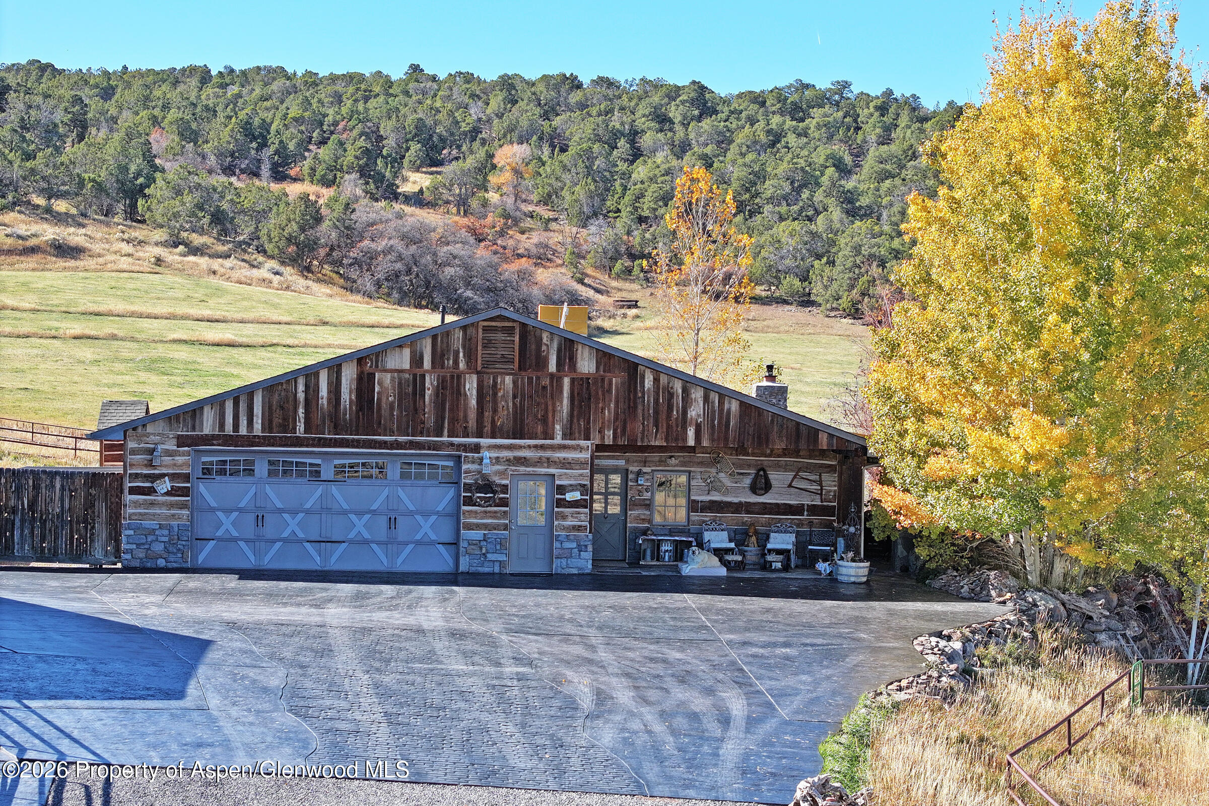 10497 54 7/10 Road Property Photo 5