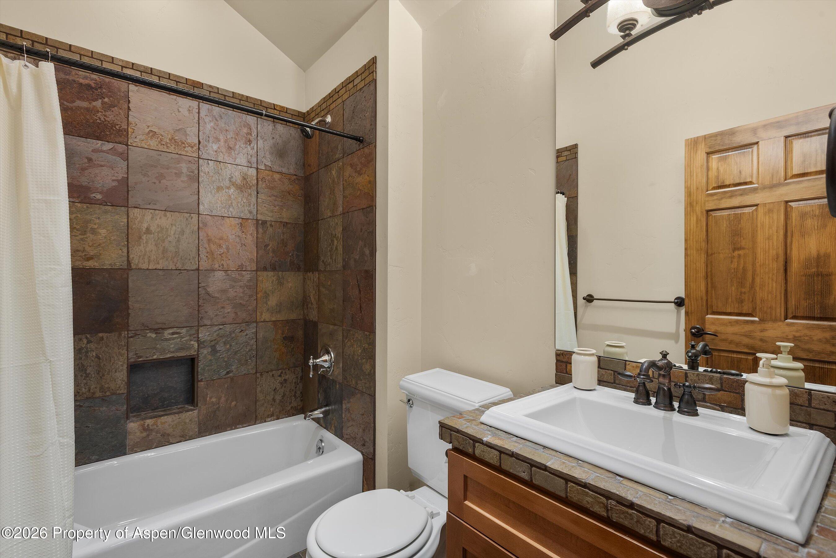225 Juniper Court Property Photo 19