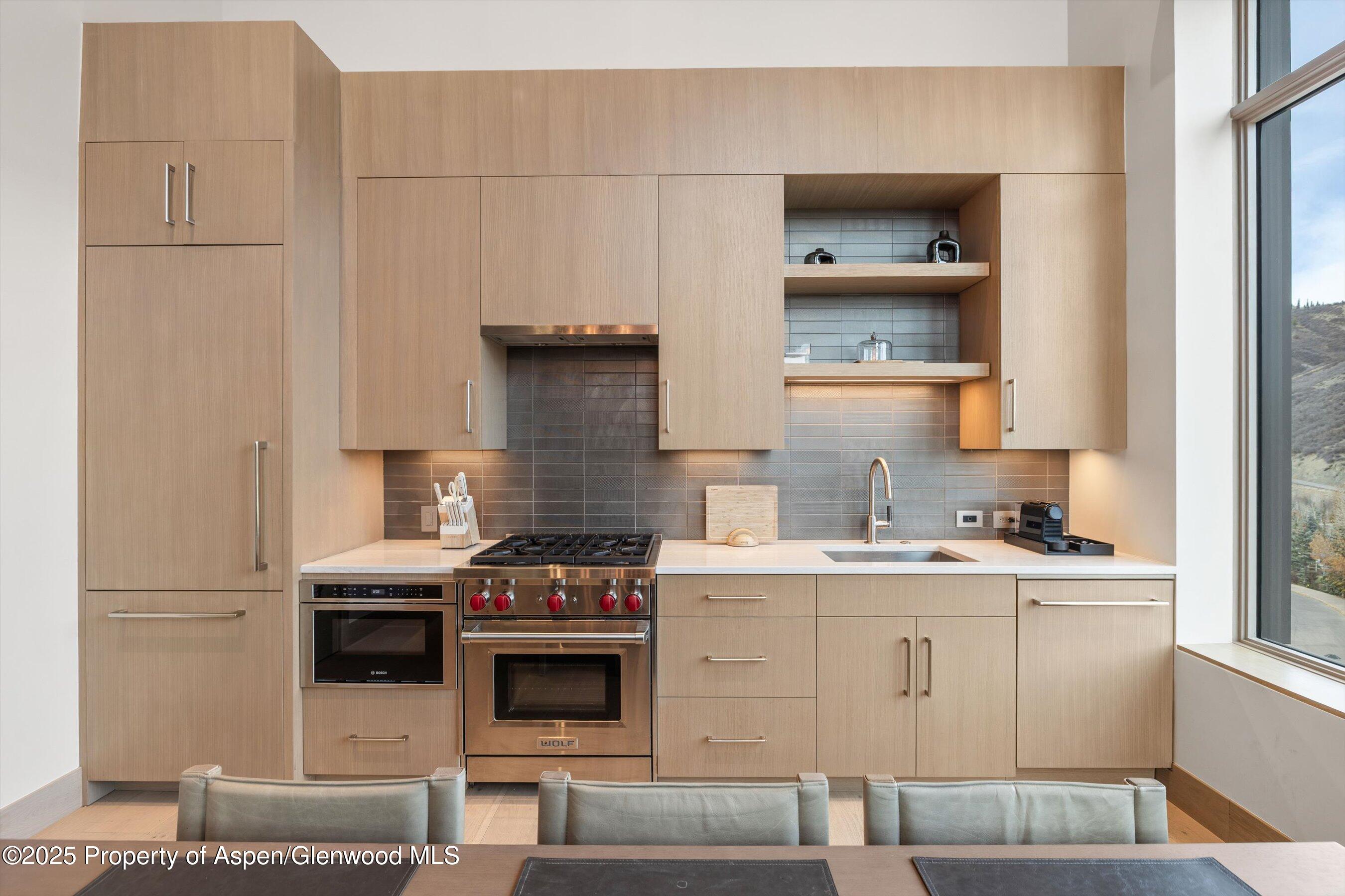 130 Wood Road, 654 Property Photo 10