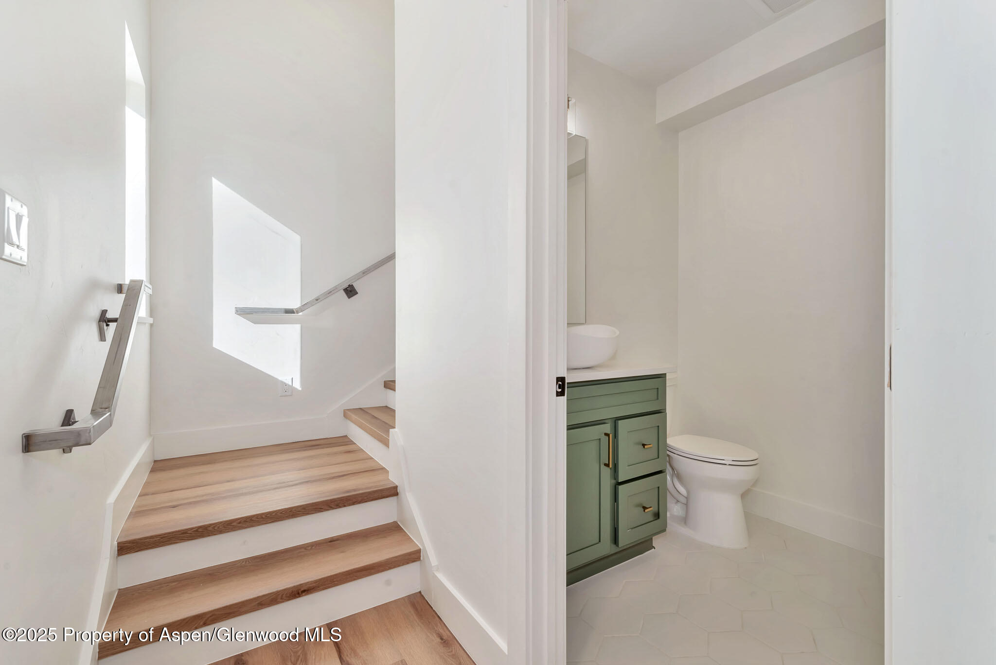 340 E Jefferson Avenue Property Photo 16