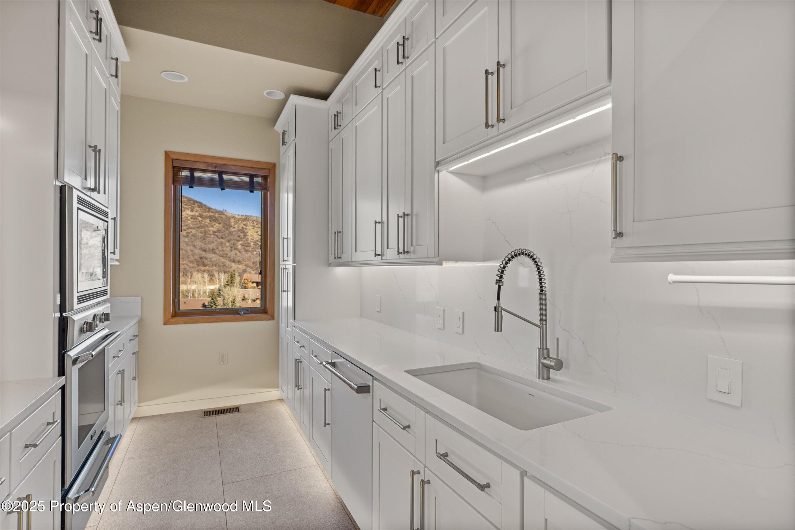 229 Faraway Road 35 Property Photo 8