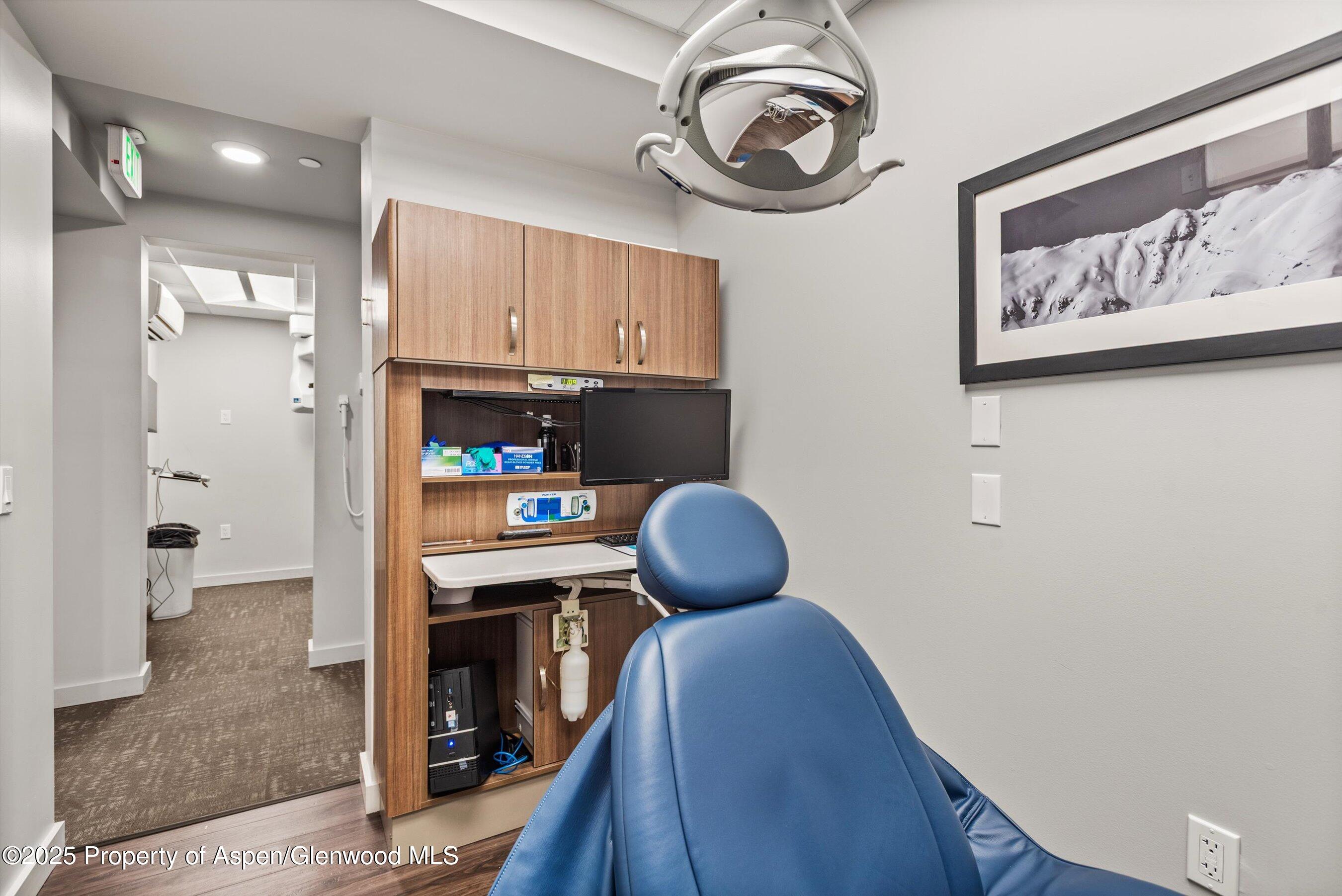 100 E Main Street 1 Property Photo 12