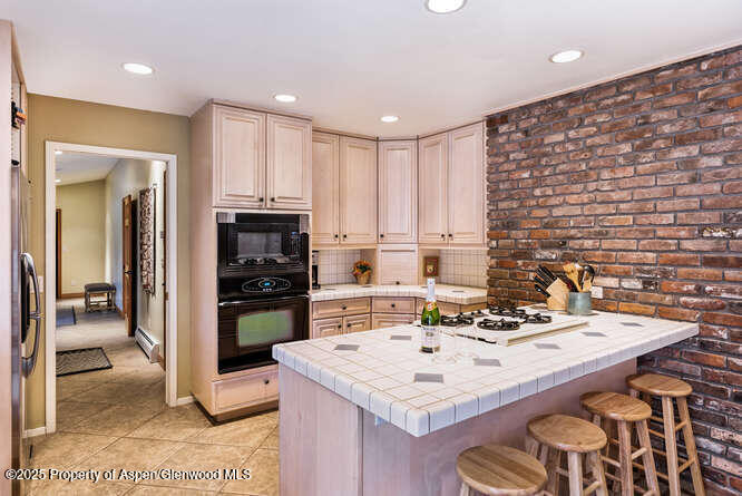 1280 Snowbunny Lane Property Photo 5