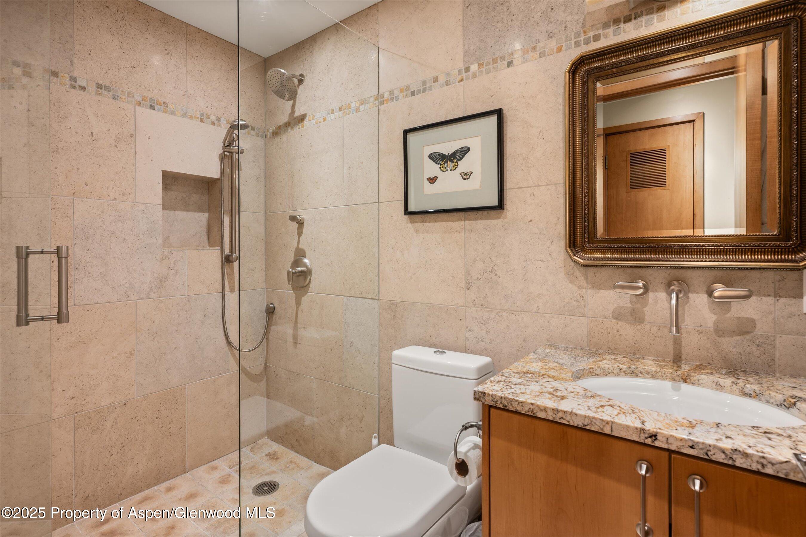 1020 E Hopkins Avenue 9 Property Photo 15