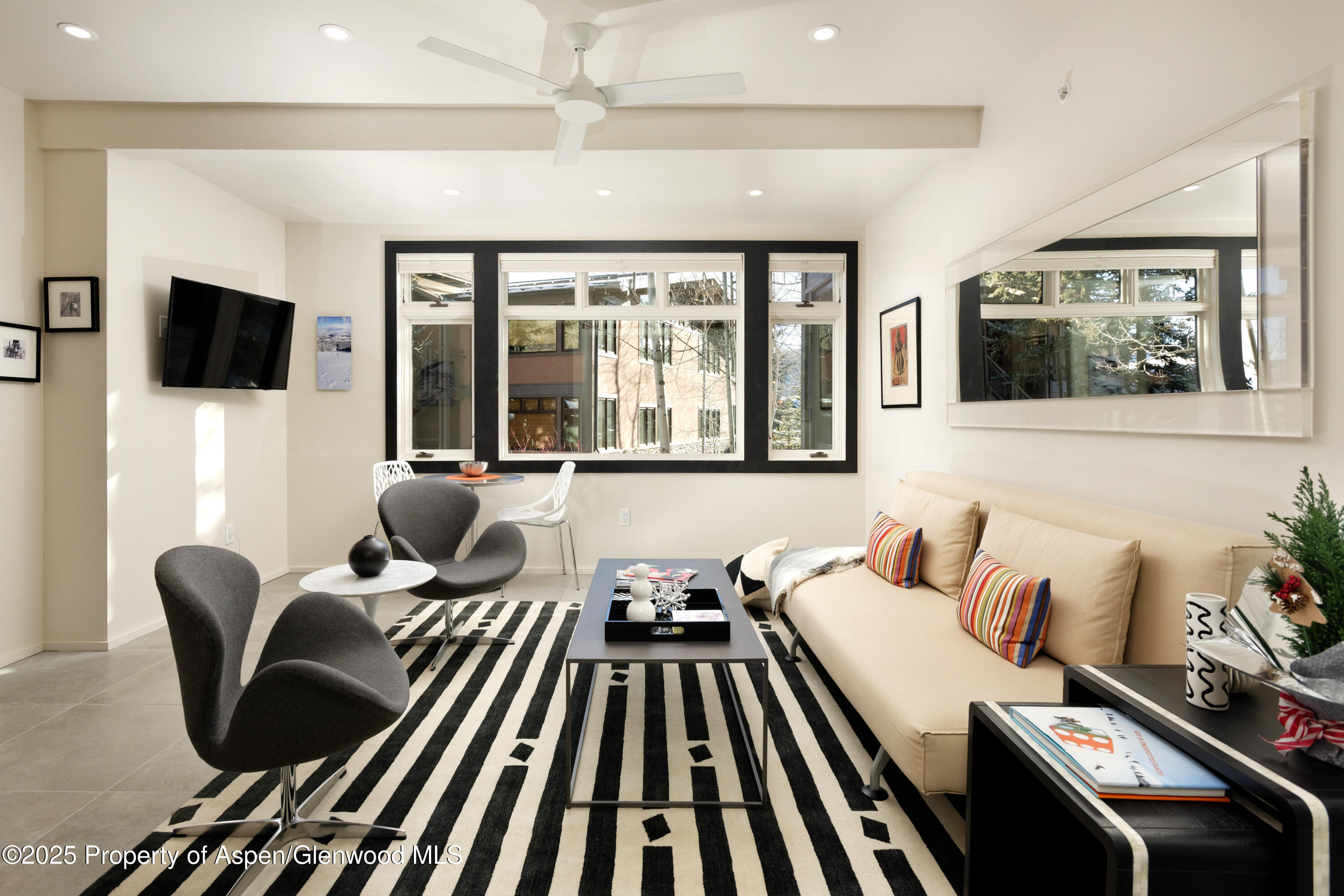 600 Carriage Way L-6