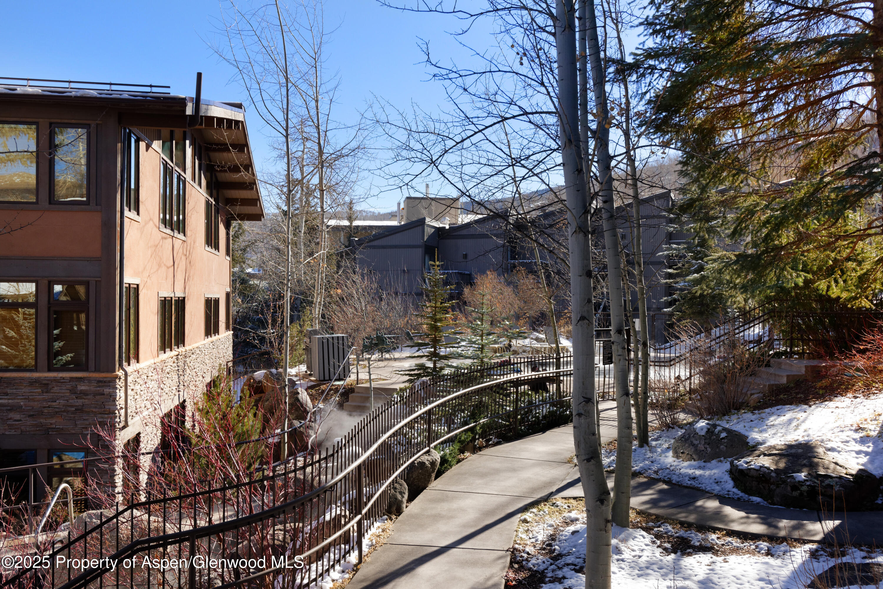 600 Carriage Way L-6 Property Photo 20