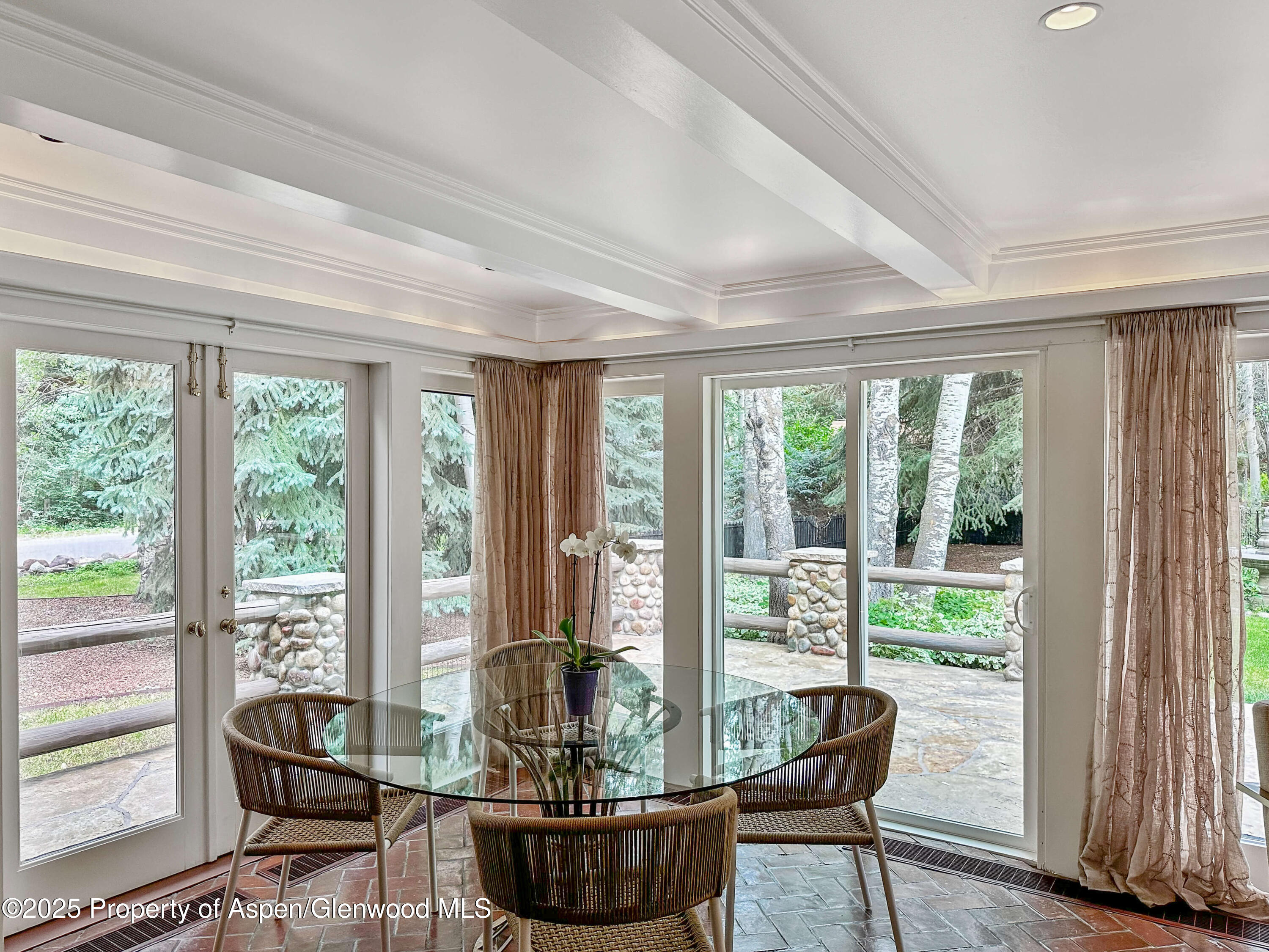 1425 Red Butte Drive Property Photo 13