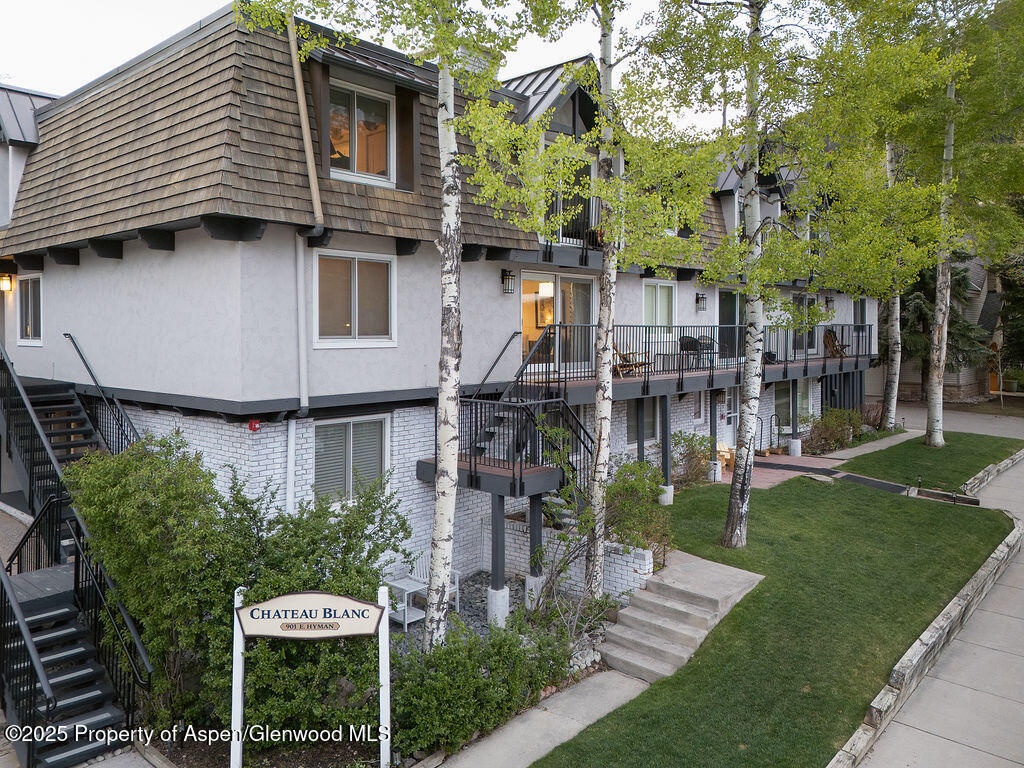 901 E Hyman Avenue 4 Property Photo 22
