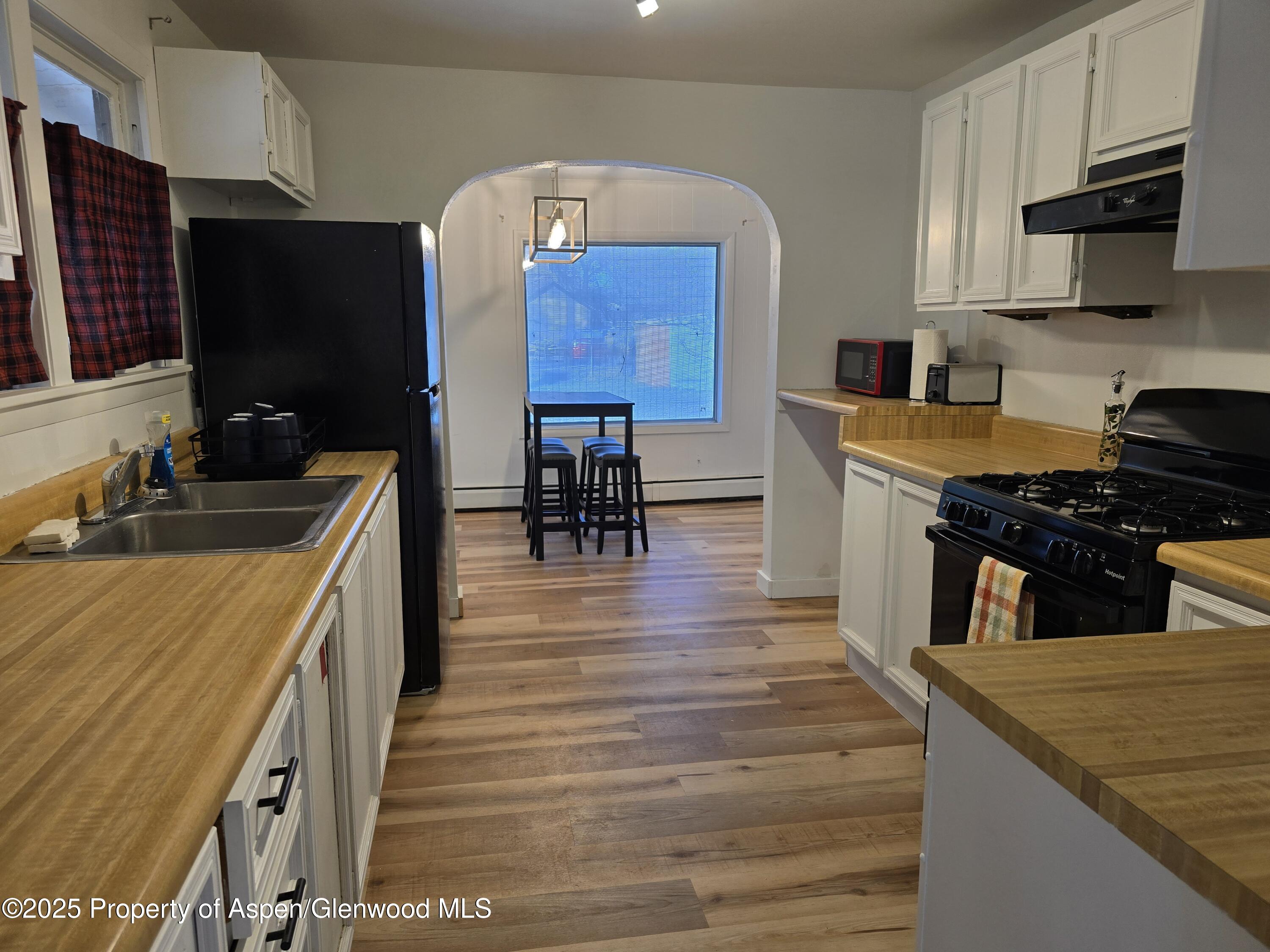 770 School Street Property Photo 5