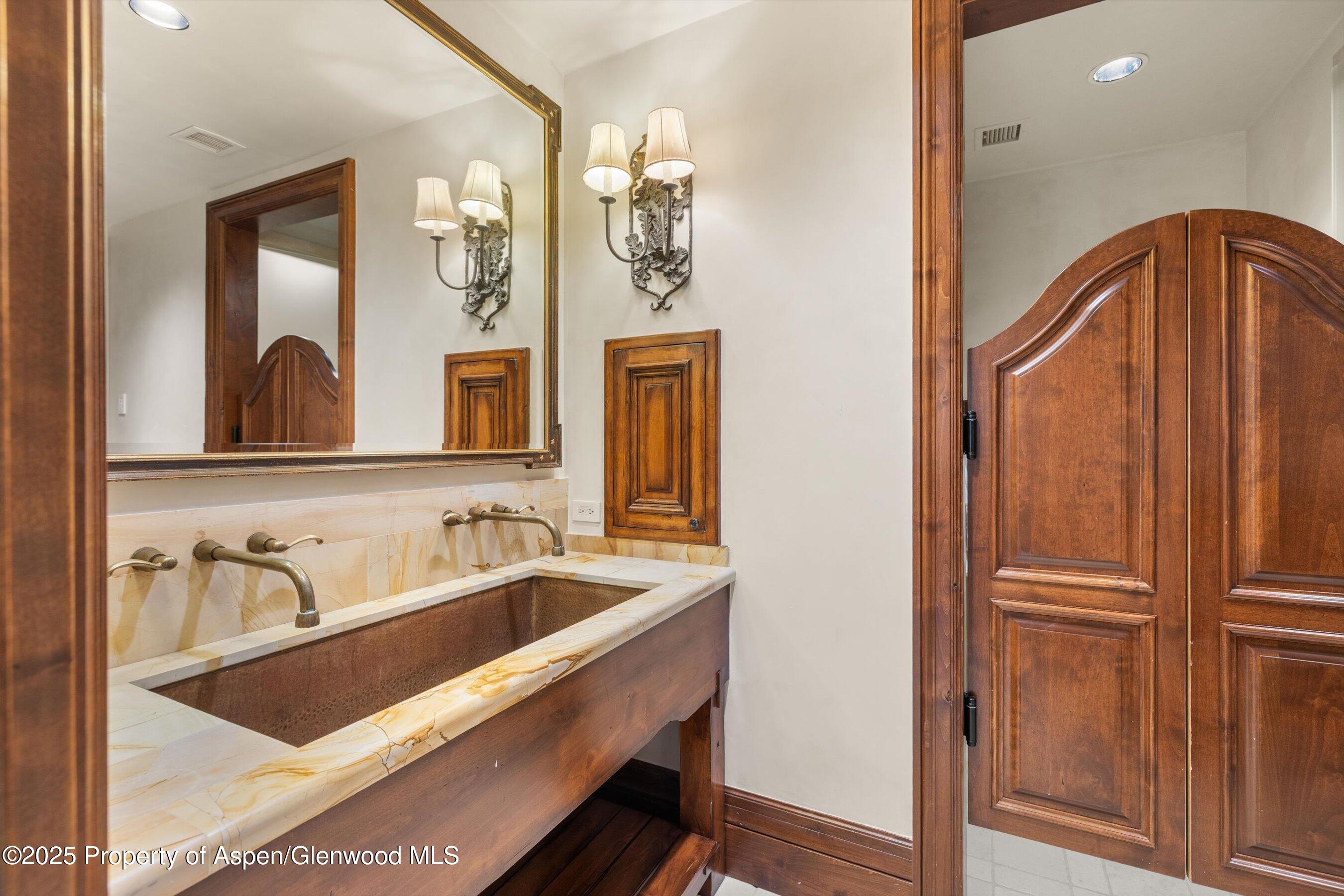 472 Thunderbowl Lane Property Photo 45