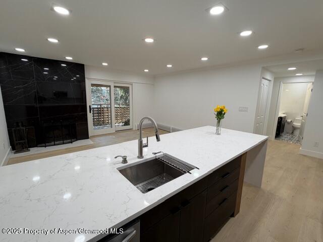 910 W Hallam Street 12 Property Photo 2