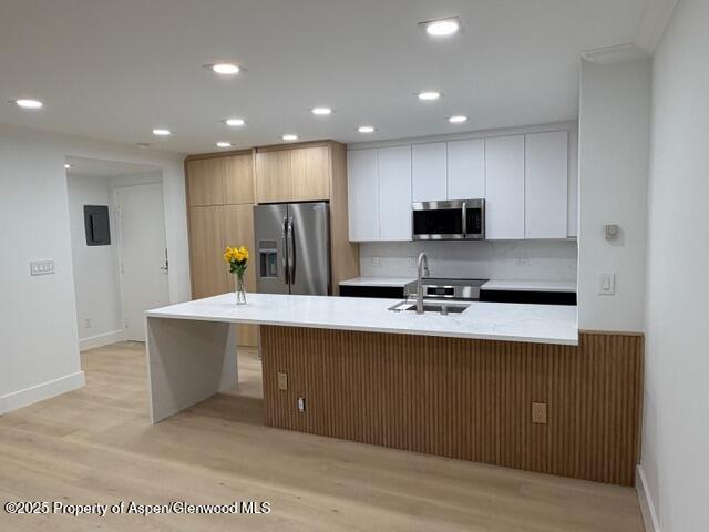 910 W Hallam Street 12 Property Photo 3