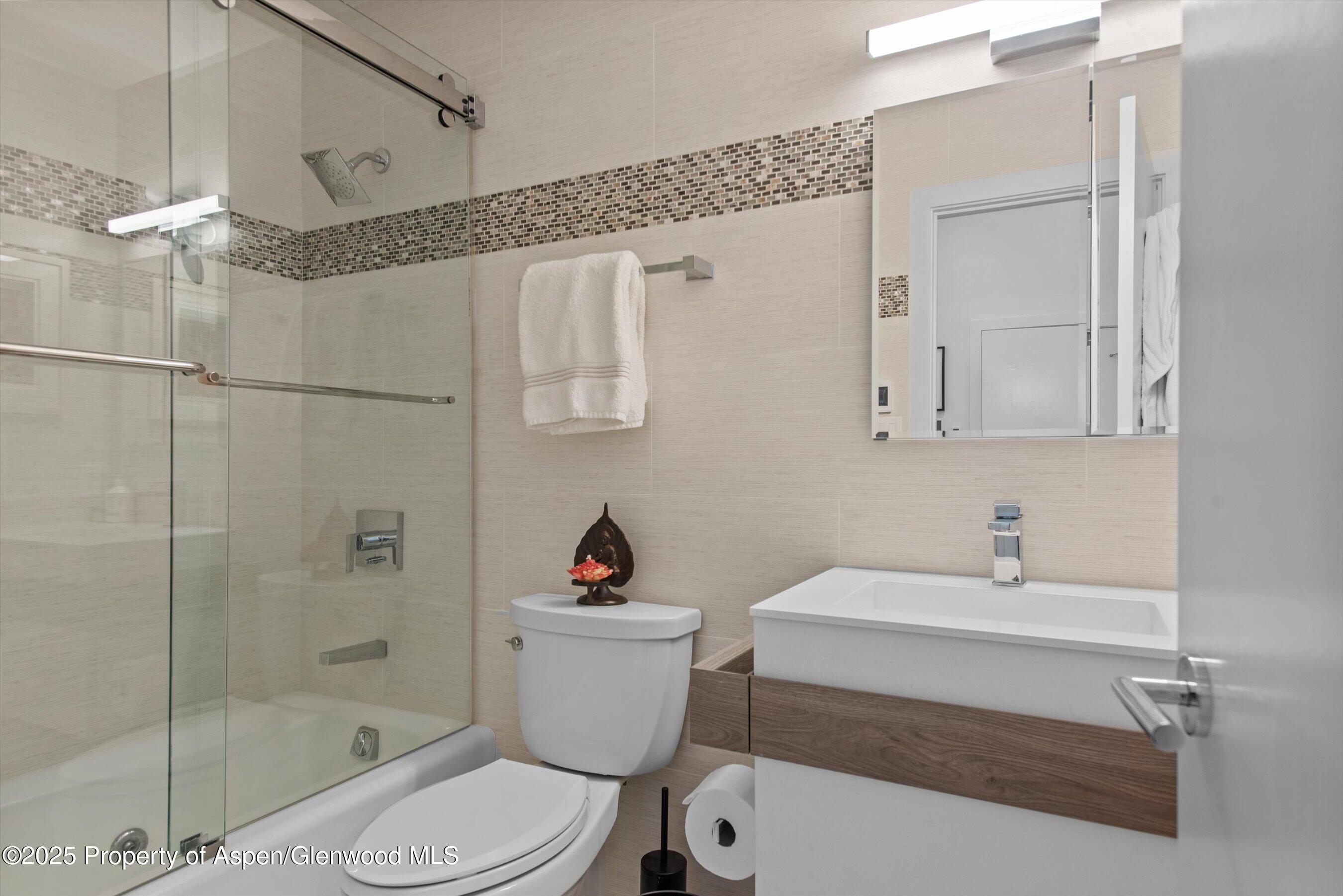 155 Lone Pine Road 8 Property Photo 16