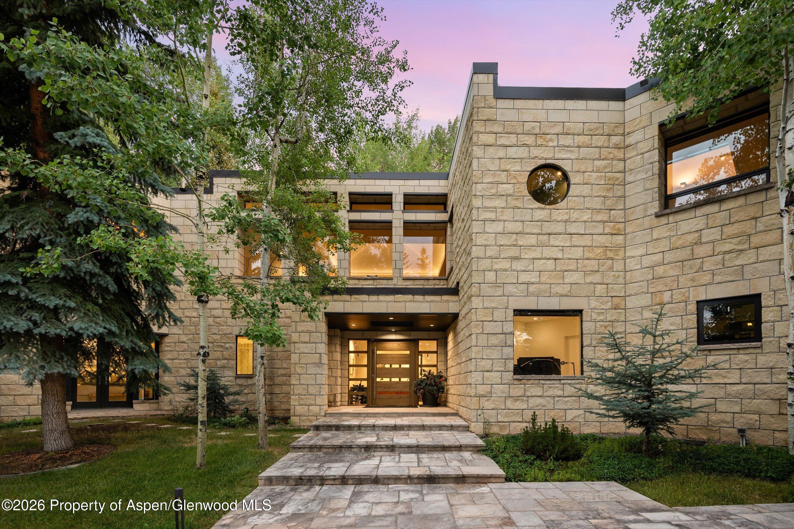 189 Aspen Way Property Photo 1