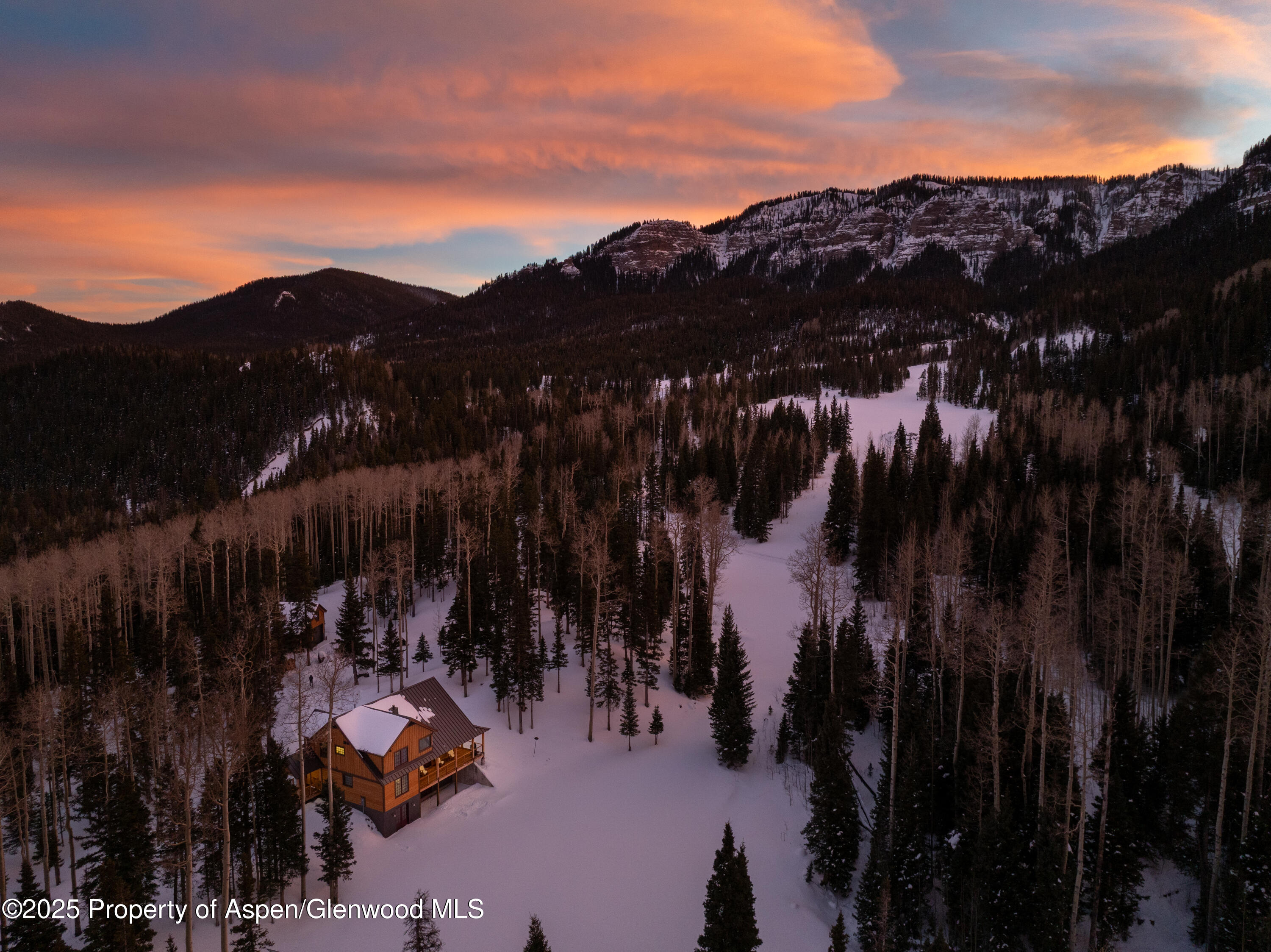 4901 Cimarron Mountain Road Property Photo 5