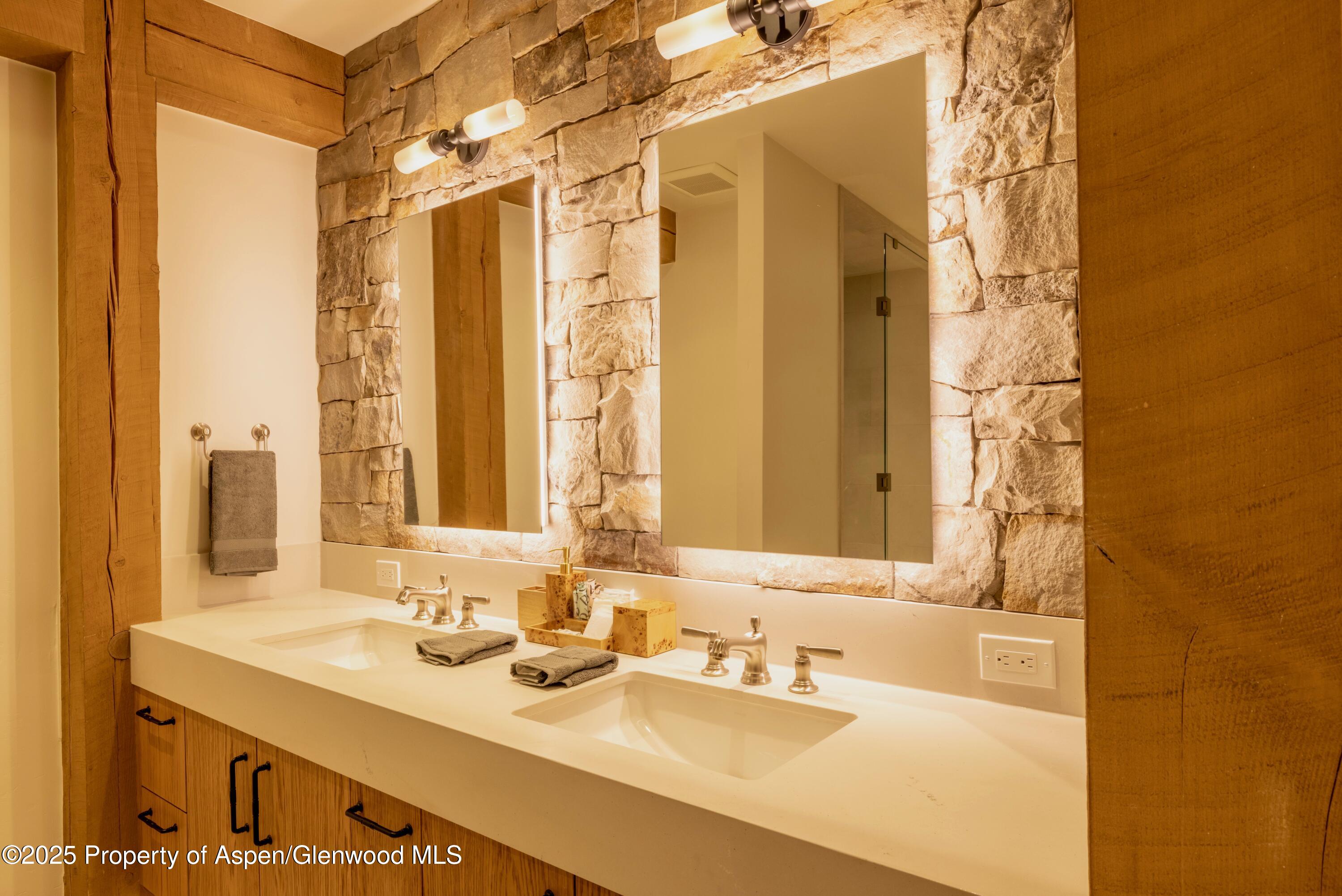 4901 Cimarron Mountain Road Property Photo 34