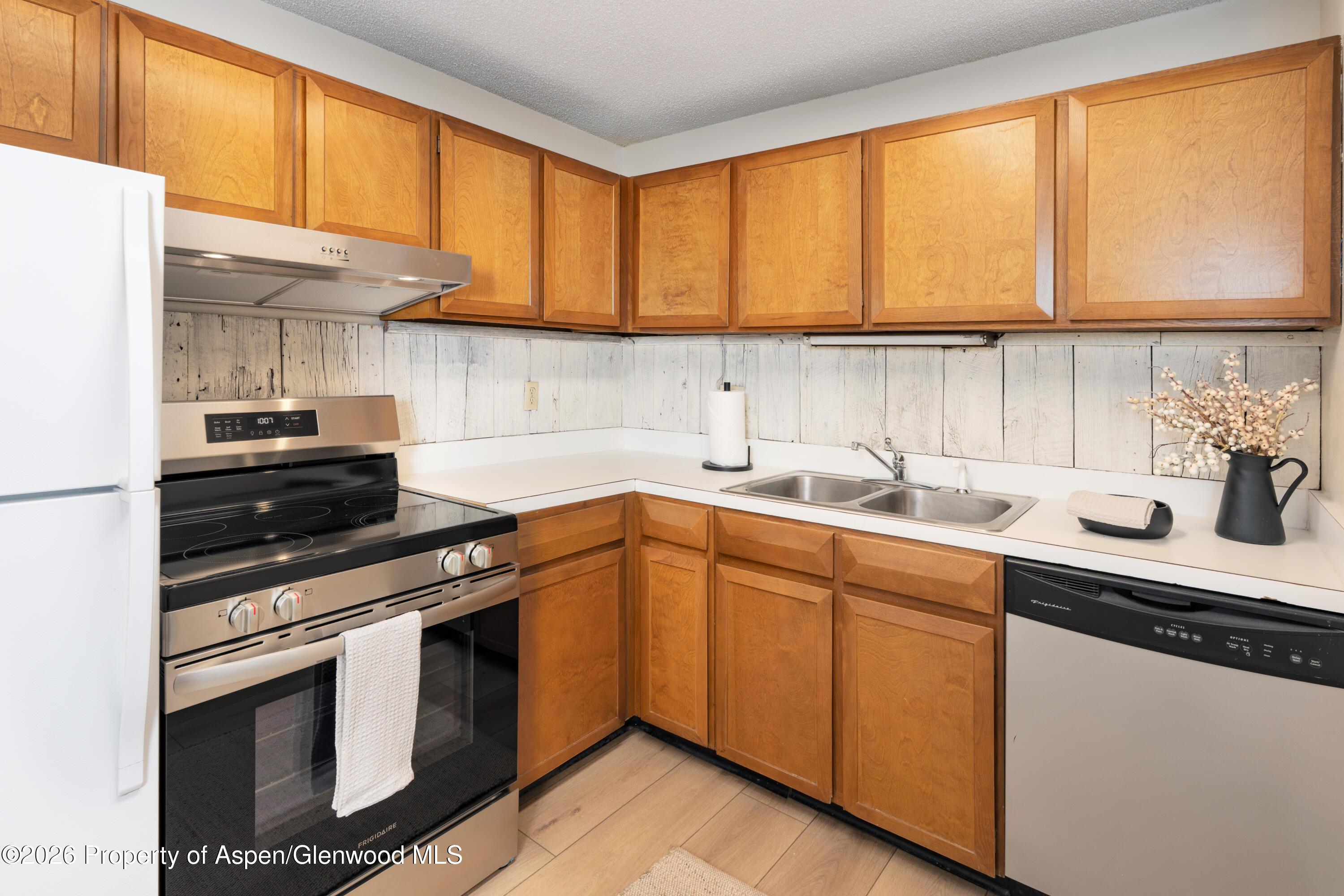 700 S Monarch Street 207 Property Photo 7