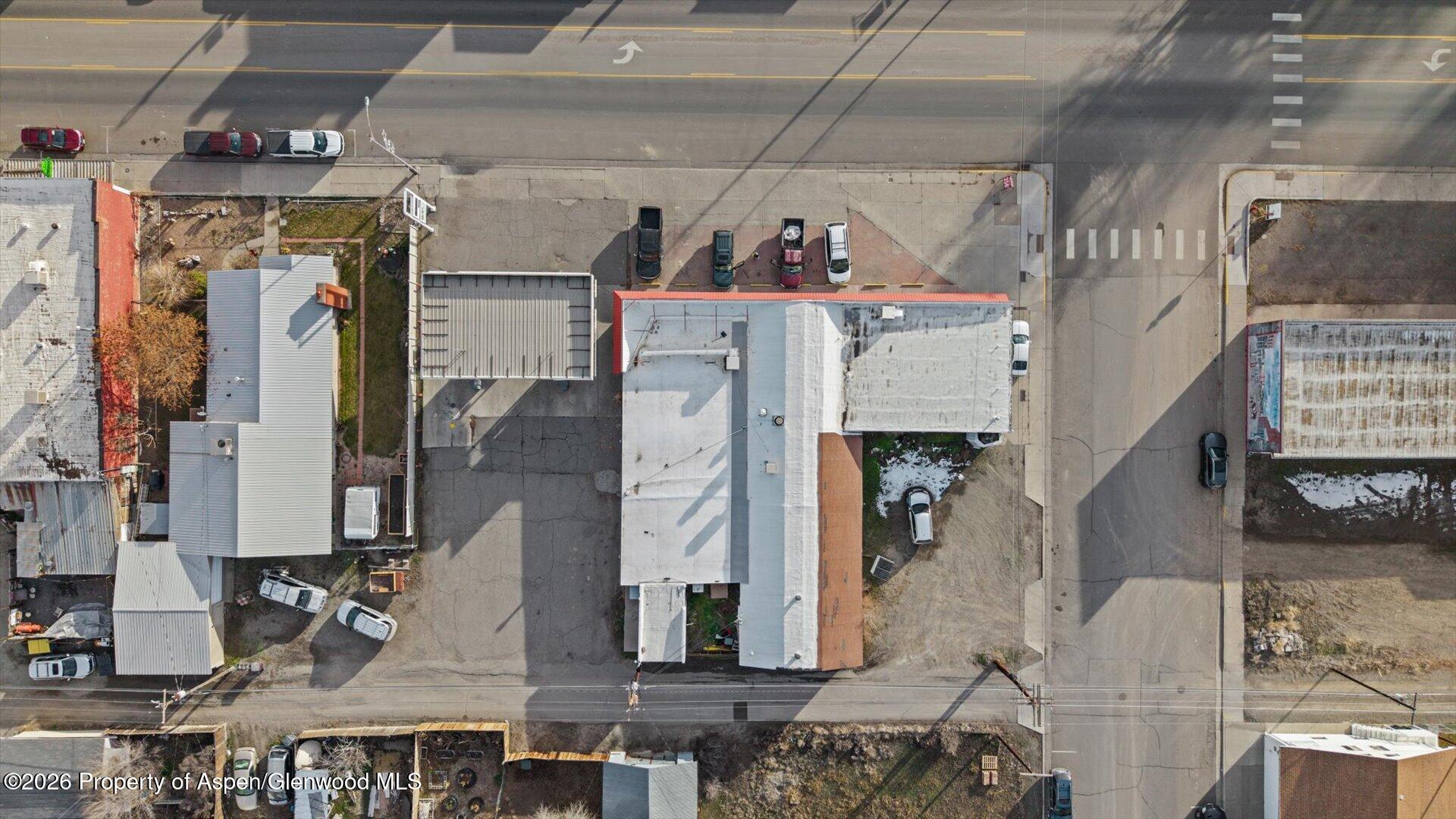 180 W Bridge Street Property Photo 10