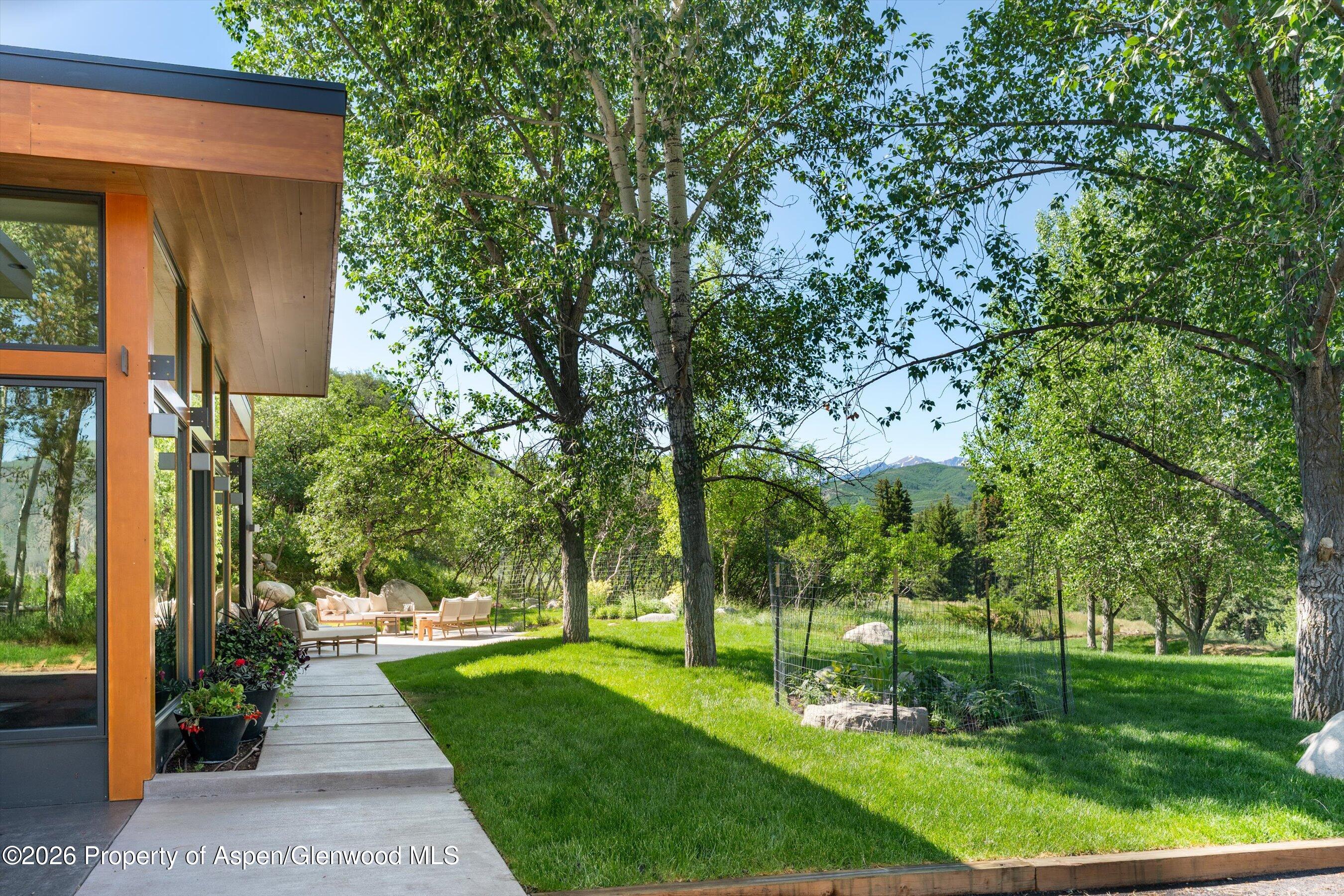 8389 Upper River Road Property Photo 31