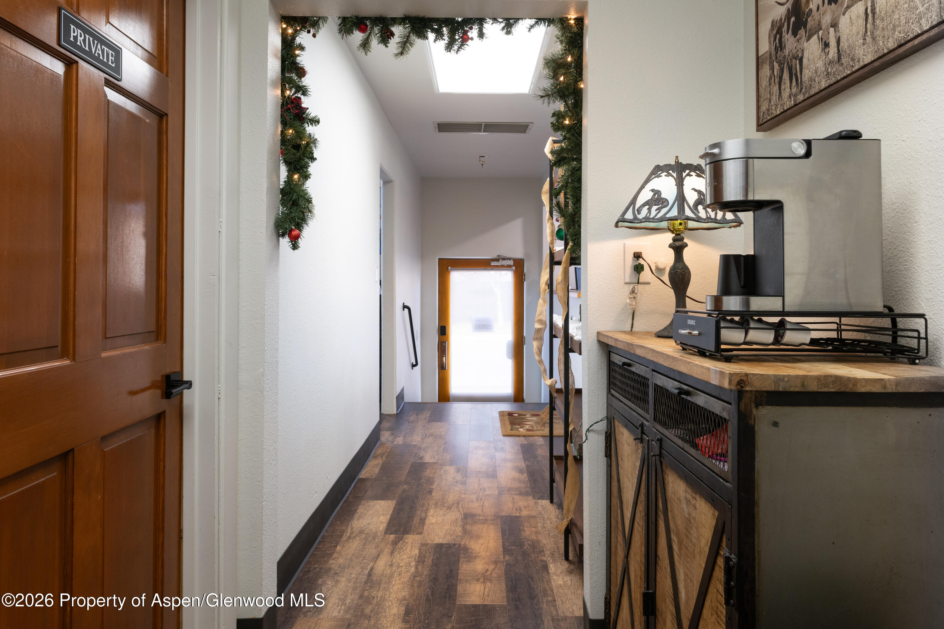 220 East Avenue Property Photo 8