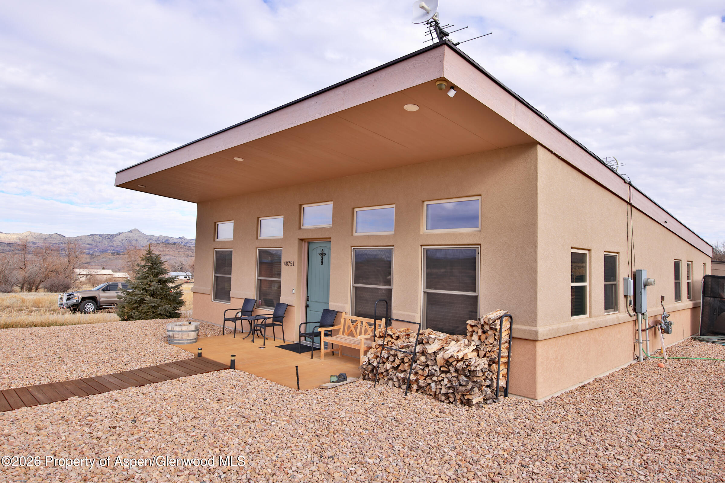 48751 Cool Creek Drive Property Photo 3