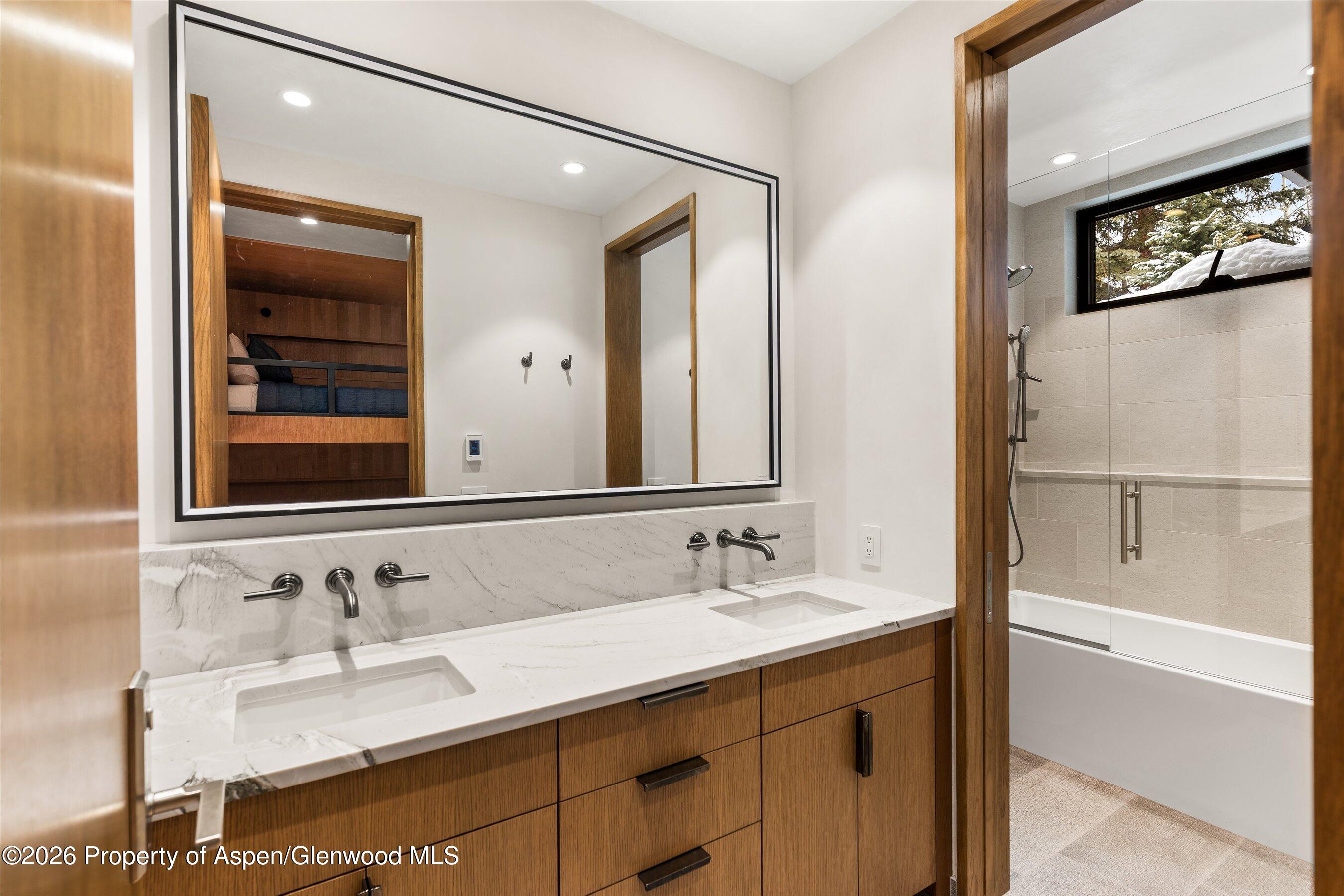 99 Forest Lane Property Photo 15
