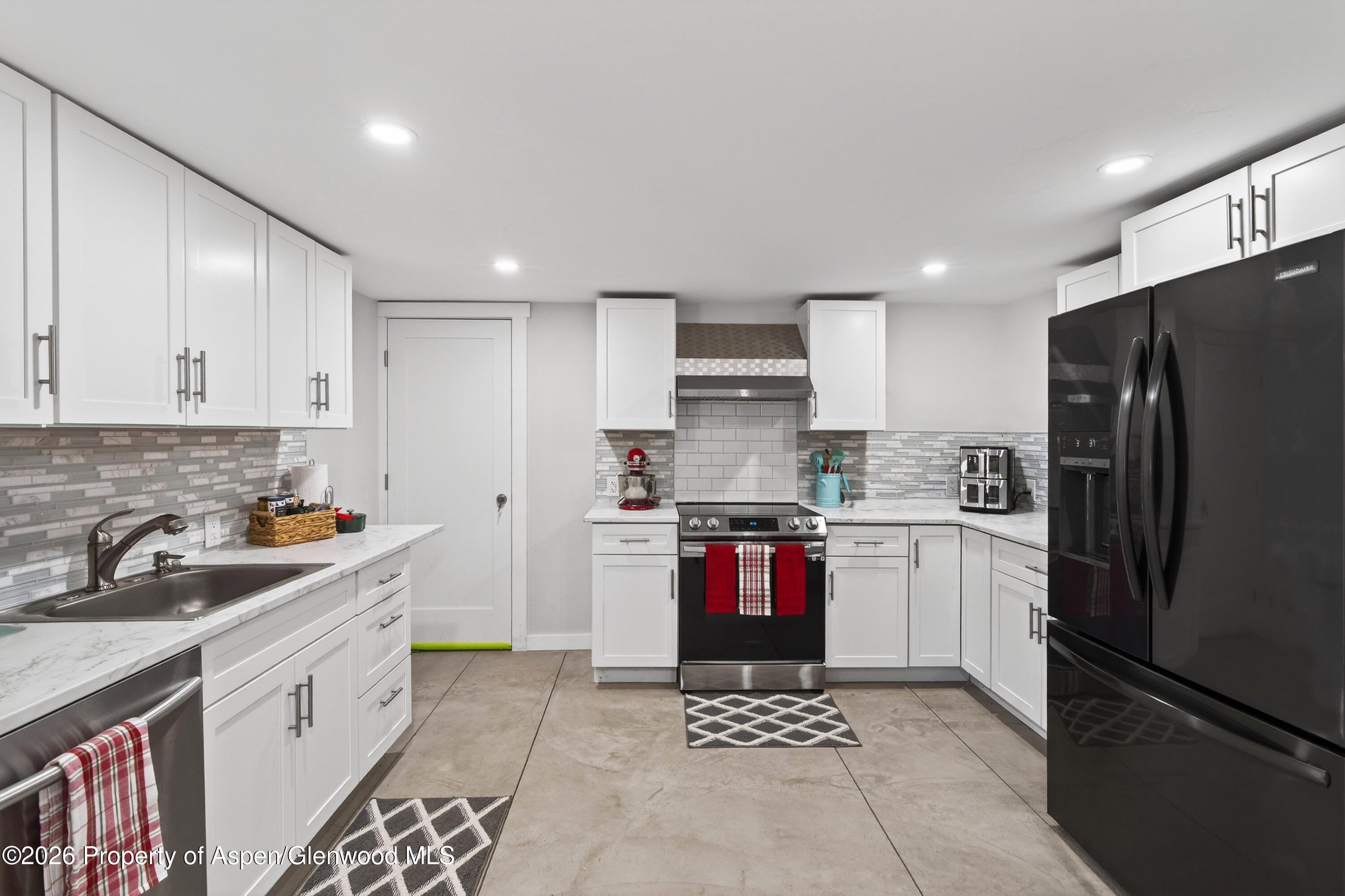 716 Minter Avenue Property Photo 43