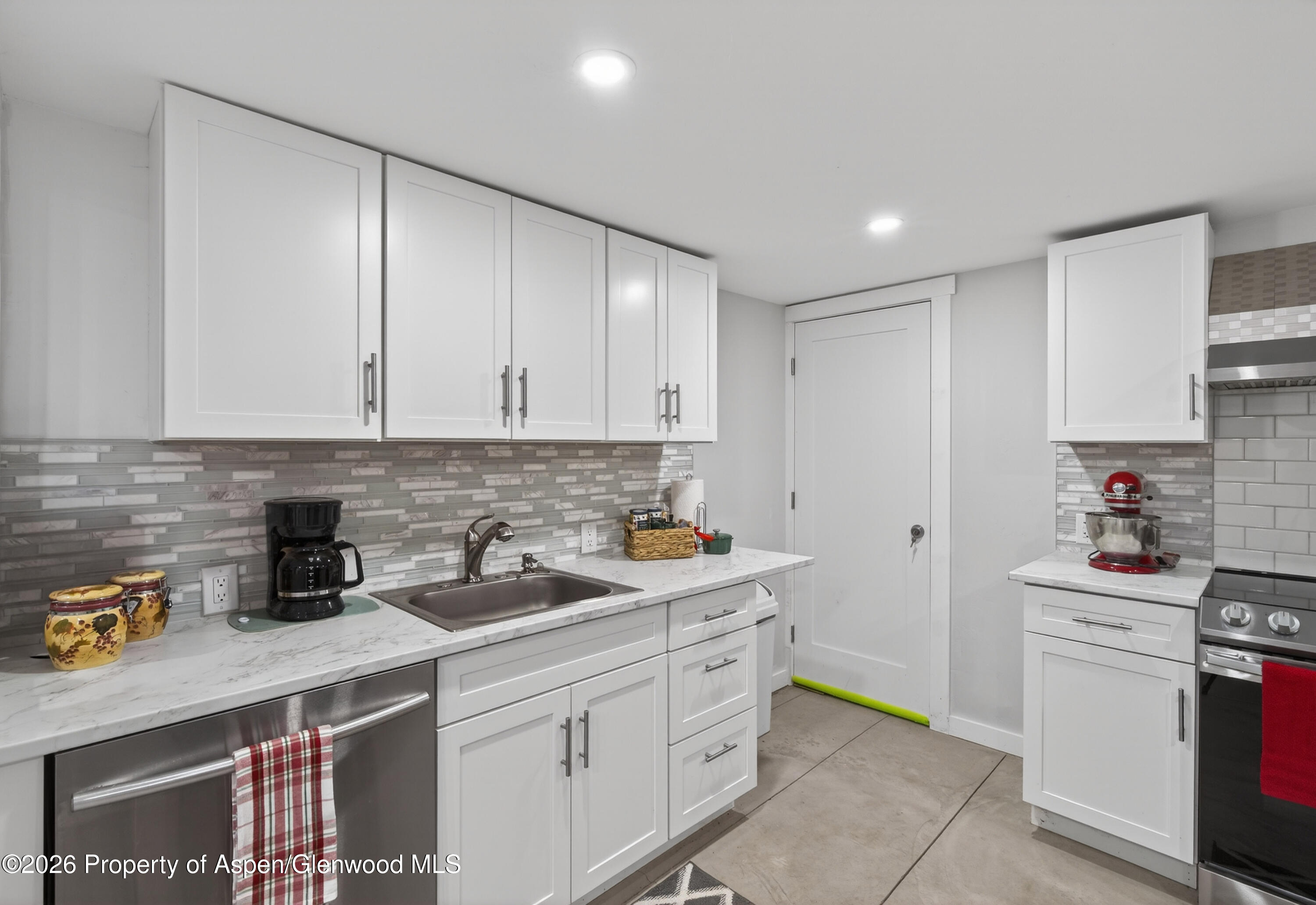 716 Minter Avenue Property Photo 44