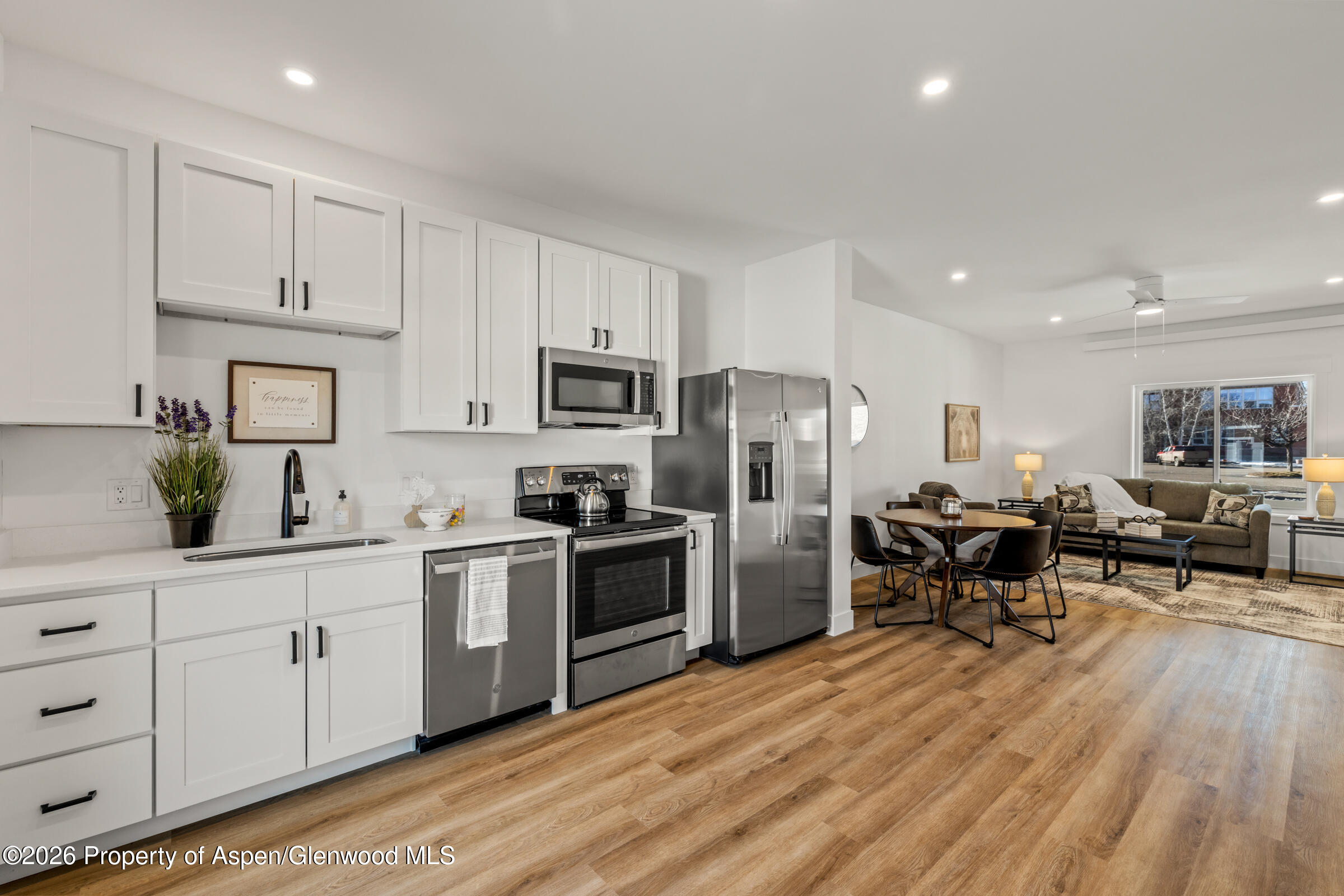 763 Russell Street Property Photo 6