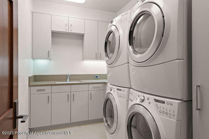 719 E Hopkins Avenue 202 Property Photo 37
