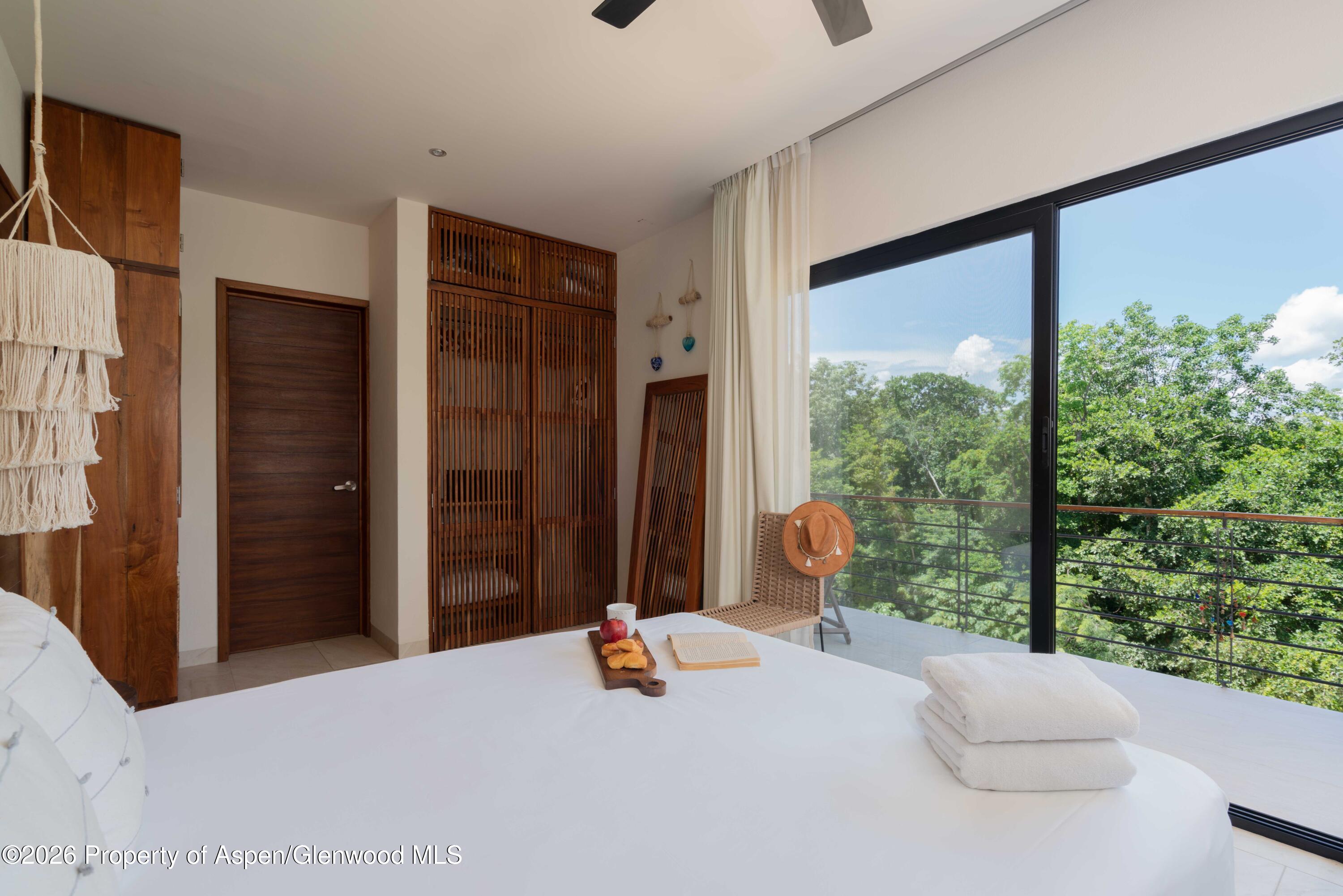 0002 C. 3 Sur Ph3 Property Photo 6